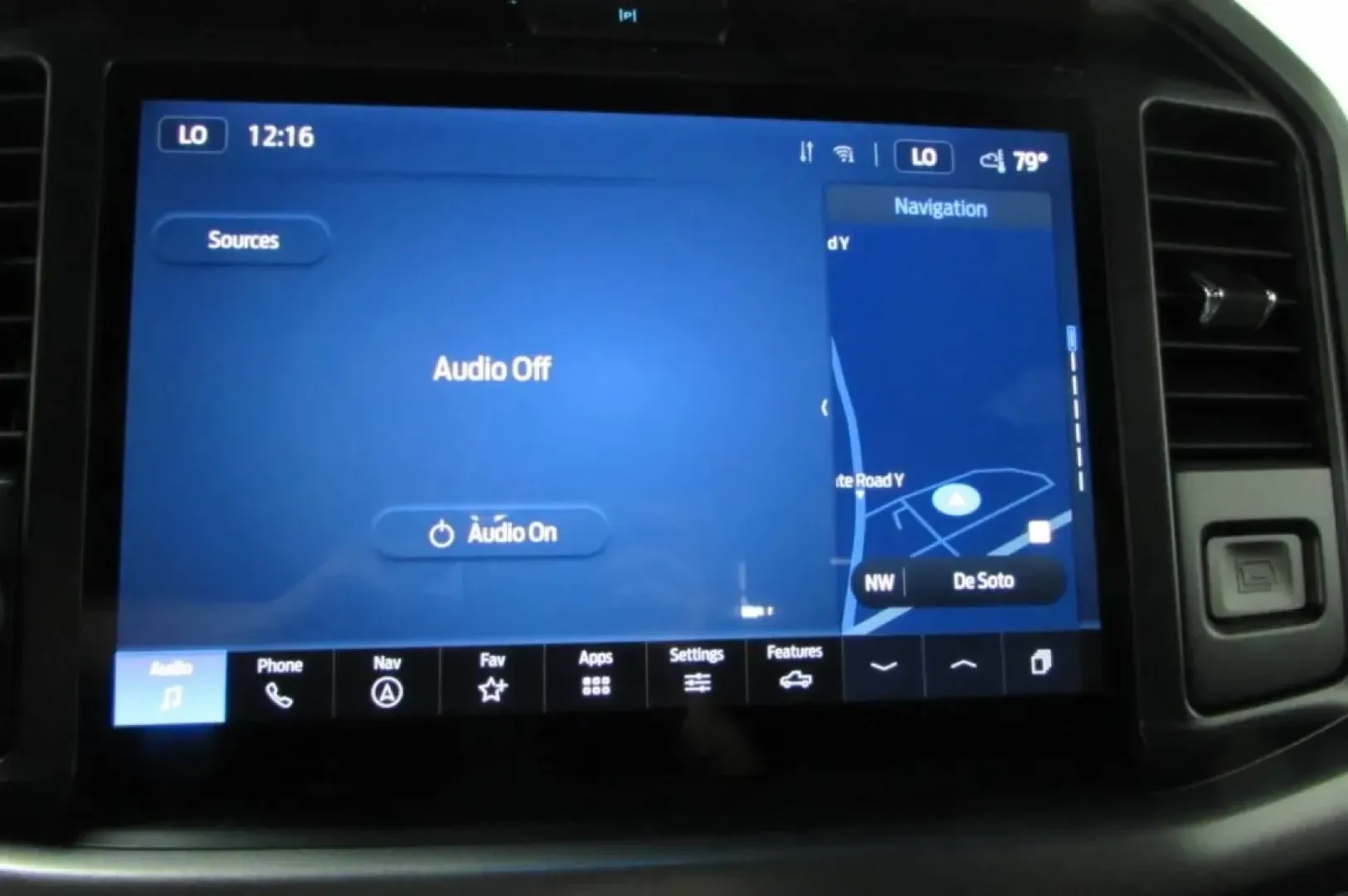 2025 /Black Ford F-150 XLT (1FTFW3L54SK) with an 5.0L engine, located at 12836 Highway 21, De Soto, MO, 63020, (636) 337-7777, 38.151867, -90.575615 - **Elevate Your Adventures with the 2025 Ford F-150 XLT at Pettus Ford De Soto!**<br /> <br /> Are you ready to take your weekend getaways and everyday errands to the next level? Look no further than the stunning 2025 Ford F-150 XLT, the perfect truck for those who crave both adventure and practicali - Photo#24