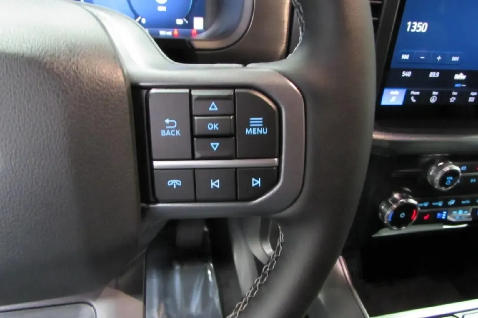 2025 /Black Ford F-150 LARIAT (1FTFW5L57SK) with an 5.0L V8 engine, located at 12836 Highway 21, De Soto, MO, 63020, (636) 337-7777, 38.151867, -90.575615 - **Unleash Your Adventure with a 2025 Ford F-150 LARIAT Perfect for Any Lifestyle**<br /> <br /> Are you ready to elevate your driving experience and tackle life's adventures in style? Look no further than the 2025 Ford F-150 LARIAT, available now at Pettus Ford De Soto, located at 12836 Missouri Hw - Photo#19