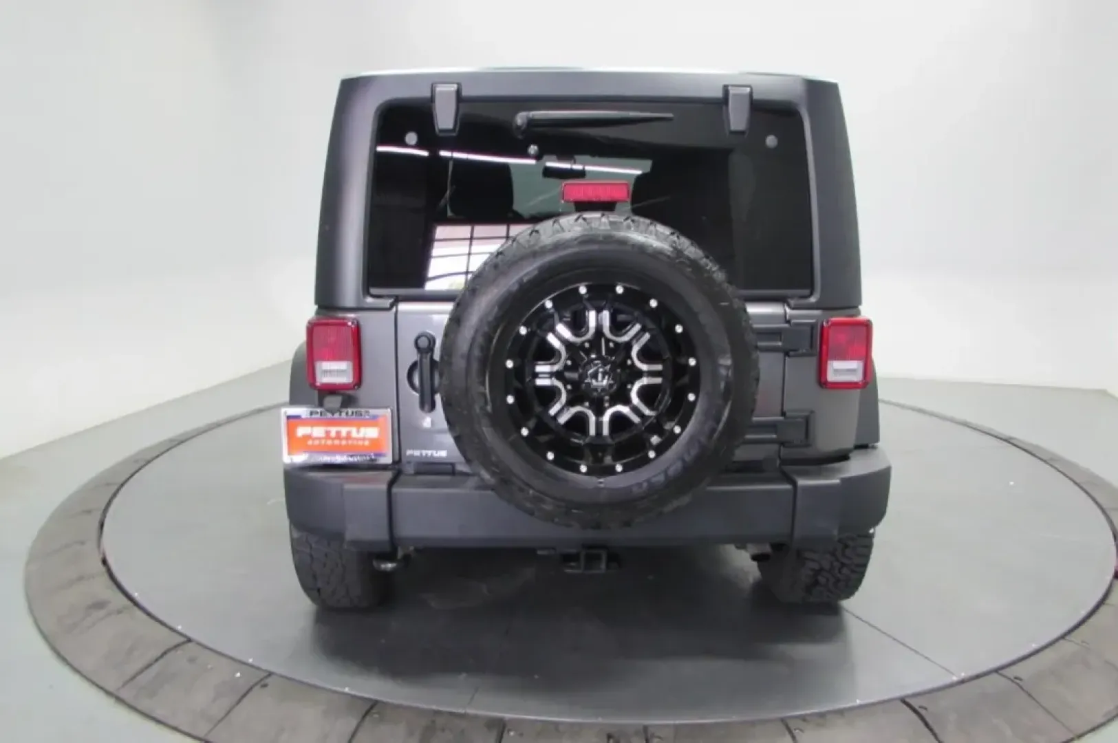 2017 /Black Cloth Jeep Wrangler Unlimited Sport (1C4BJWDG9HL) with an Other engine, located at 12830 Highway 21, De Soto, MO, 63020, (636) 337-7777, 38.153099, -90.573624 - **Adventure Awaits: Discover the 2017 Jeep Wrangler at Pettus CDJR DeSoto!**<br /> <br /> Are you ready to embrace the great outdoors? The 2017 Jeep Wrangler is your perfect companion for weekend adventures, making it an exceptional choice for those who love to explore nature's wonders. From winding - Photo#6