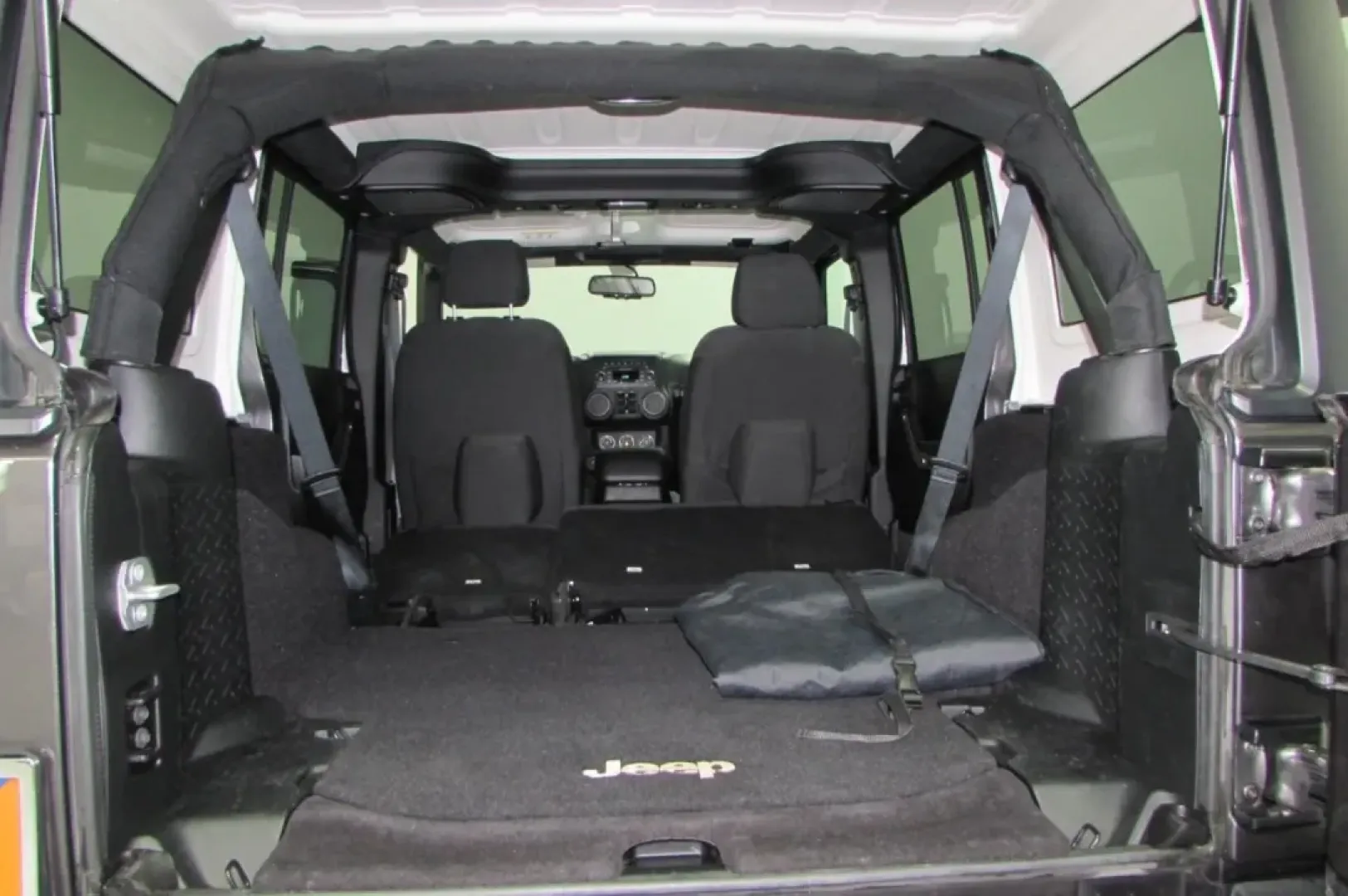 2017 /Black Cloth Jeep Wrangler Unlimited Sport (1C4BJWDG9HL) with an Other engine, located at 12830 Highway 21, De Soto, MO, 63020, (636) 337-7777, 38.153099, -90.573624 - **Adventure Awaits: Discover the 2017 Jeep Wrangler at Pettus CDJR DeSoto!**<br /> <br /> Are you ready to embrace the great outdoors? The 2017 Jeep Wrangler is your perfect companion for weekend adventures, making it an exceptional choice for those who love to explore nature's wonders. From winding - Photo#25
