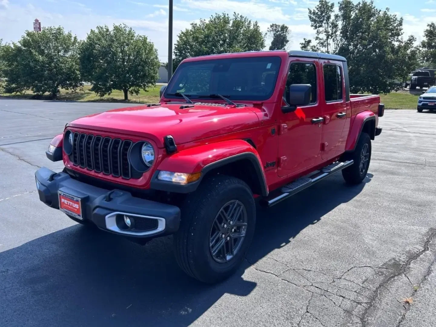 2024 /Black Cloth Jeep Gladiator Sport (1C6HJTAG6RL) with an 3.6L V6 24V VVT UPG I engine, located at 970 Woodlawn Dr., Farmington, MO, 63640, (573) 431-7800, 37.825642, -90.468674 - Are you ready to elevate your adventures and embrace a lifestyle filled with excitement and exploration? Look no further than the 2024 Jeep Gladiator, available now at Pettus CDJR Farmington! Whether you're a weekend warrior, a daily commuter seeking a rugged yet comfortable ride, or a growing famil - Photo#6
