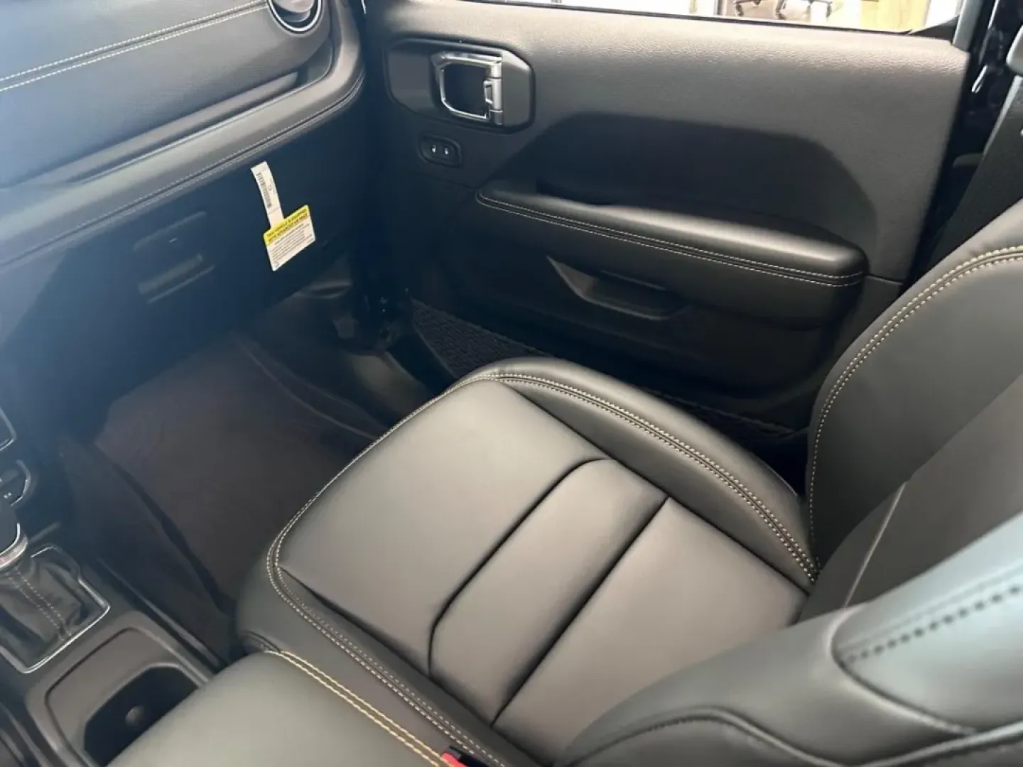 2025 /Black Leather Jeep Wrangler Rubicon 392 (1C4RJXSJ0SW) with an 6.4L V8 SRT HEMI MDS engine, Automatic transmission, located at 970 Woodlawn Dr., Farmington, MO, 63640, (573) 431-7800, 37.825642, -90.468674 - **Adventure Awaits: Experience the 2025 Jeep Wrangler Rubicon 392 Final Edition**<br /> <br /> Are you ready to elevate your outdoor escapades? Whether you're hitting the trails, navigating rugged terrain, or embarking on a family road trip, the 2025 Jeep Wrangler Rubicon 392 Final Edition is the pe - Photo#16