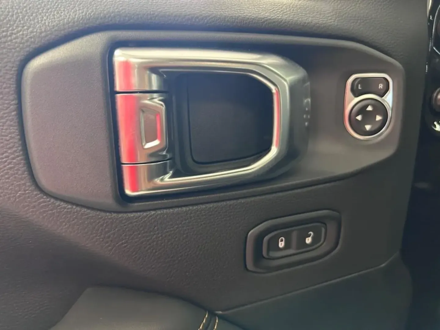 2025 /Black Leather Jeep Wrangler Rubicon 392 (1C4RJXSJ0SW) with an 6.4L V8 SRT HEMI MDS engine, Automatic transmission, located at 970 Woodlawn Dr., Farmington, MO, 63640, (573) 431-7800, 37.825642, -90.468674 - **Adventure Awaits: Experience the 2025 Jeep Wrangler Rubicon 392 Final Edition**<br /> <br /> Are you ready to elevate your outdoor escapades? Whether you're hitting the trails, navigating rugged terrain, or embarking on a family road trip, the 2025 Jeep Wrangler Rubicon 392 Final Edition is the pe - Photo#17