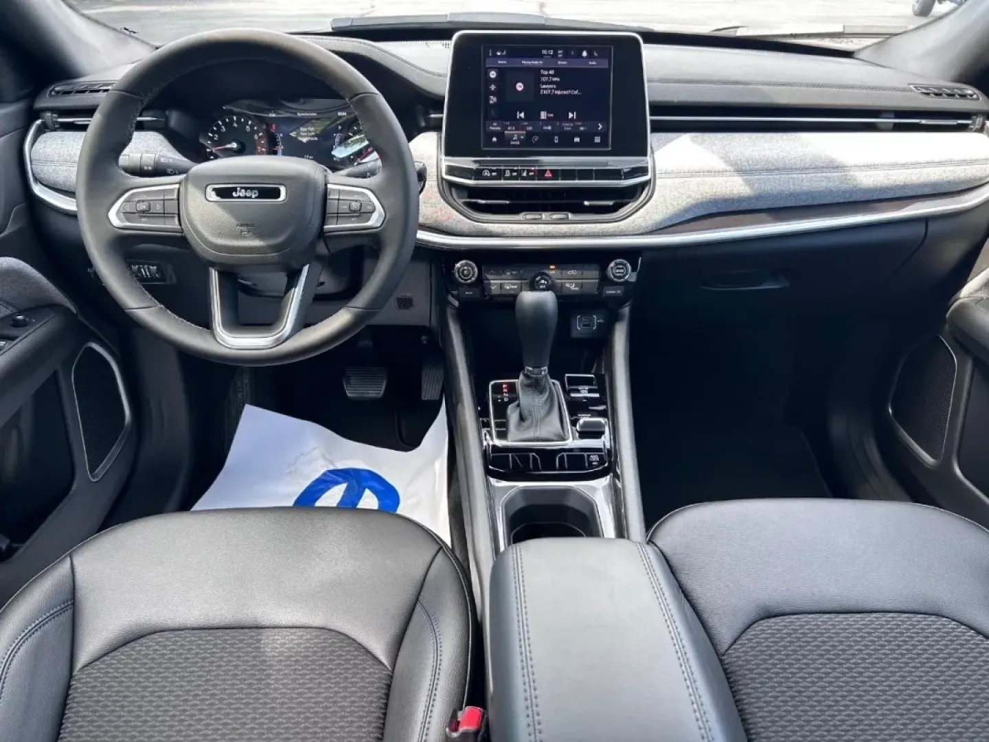 2025 /Black Leather Trimmed Jeep Compass Latitude (3C4NJDBN1ST) with an 2.0L I4 DOHC DI Turbo engine, Automatic transmission, located at 970 Woodlawn Dr., Farmington, MO, 63640, (573) 431-7800, 37.825642, -90.468674 - **Adventure Awaits with the 2025 Jeep Compass Latitude Your Perfect Companion for Life in Farmington!**<br /> <br /> Are you seeking an SUV that seamlessly blends style, comfort, and capability? Look no further than the stunning 2025 Jeep Compass Latitude, now available at Pettus CDJR Farmington. W - Photo#9