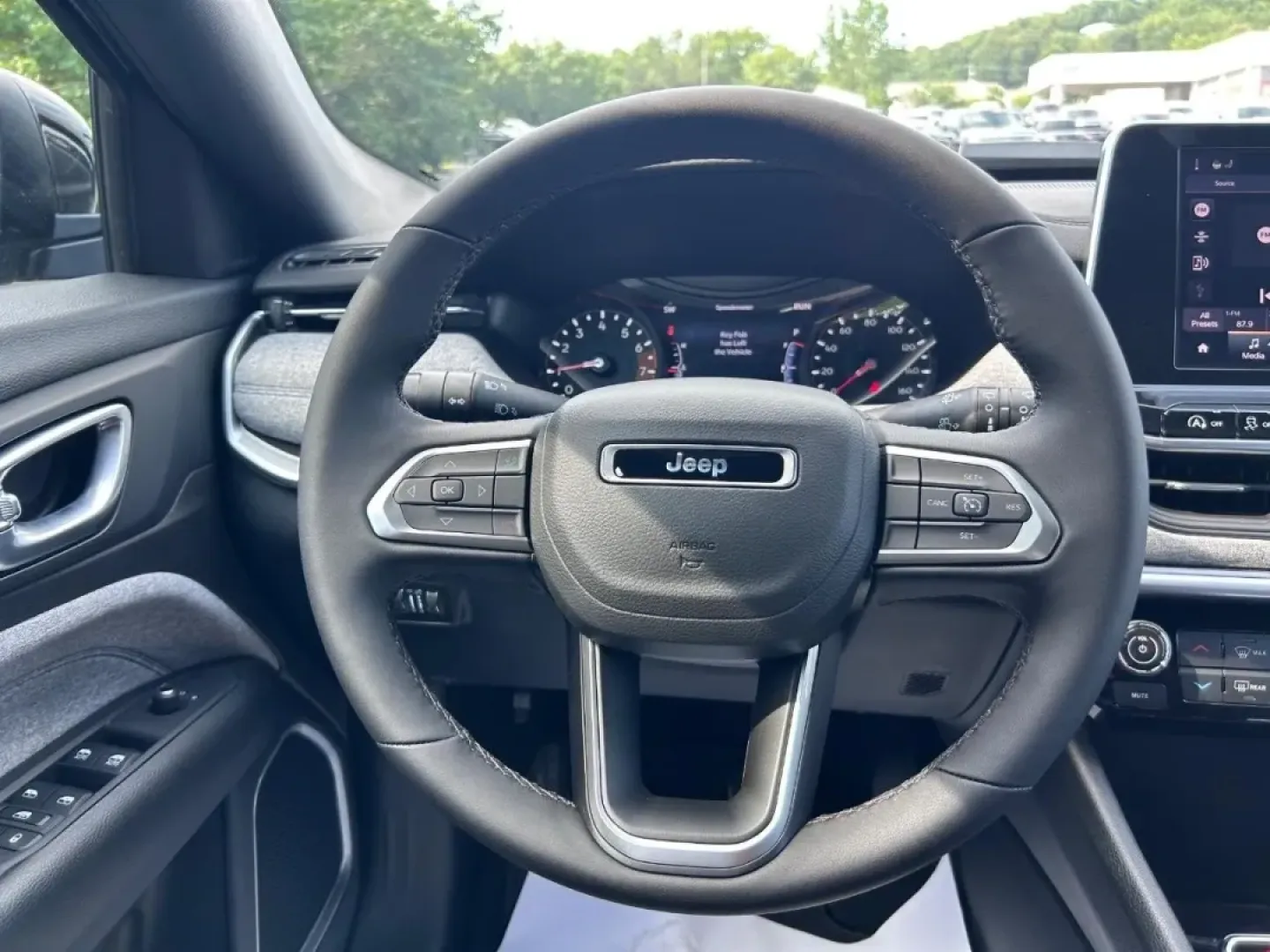 2025 /Black Leather Trimmed Jeep Compass Latitude (3C4NJDBN1ST) with an 2.0L I4 DOHC DI Turbo engine, Automatic transmission, located at 970 Woodlawn Dr., Farmington, MO, 63640, (573) 431-7800, 37.825642, -90.468674 - **Adventure Awaits with the 2025 Jeep Compass Latitude Your Perfect Companion for Life in Farmington!**<br /> <br /> Are you seeking an SUV that seamlessly blends style, comfort, and capability? Look no further than the stunning 2025 Jeep Compass Latitude, now available at Pettus CDJR Farmington. W - Photo#10