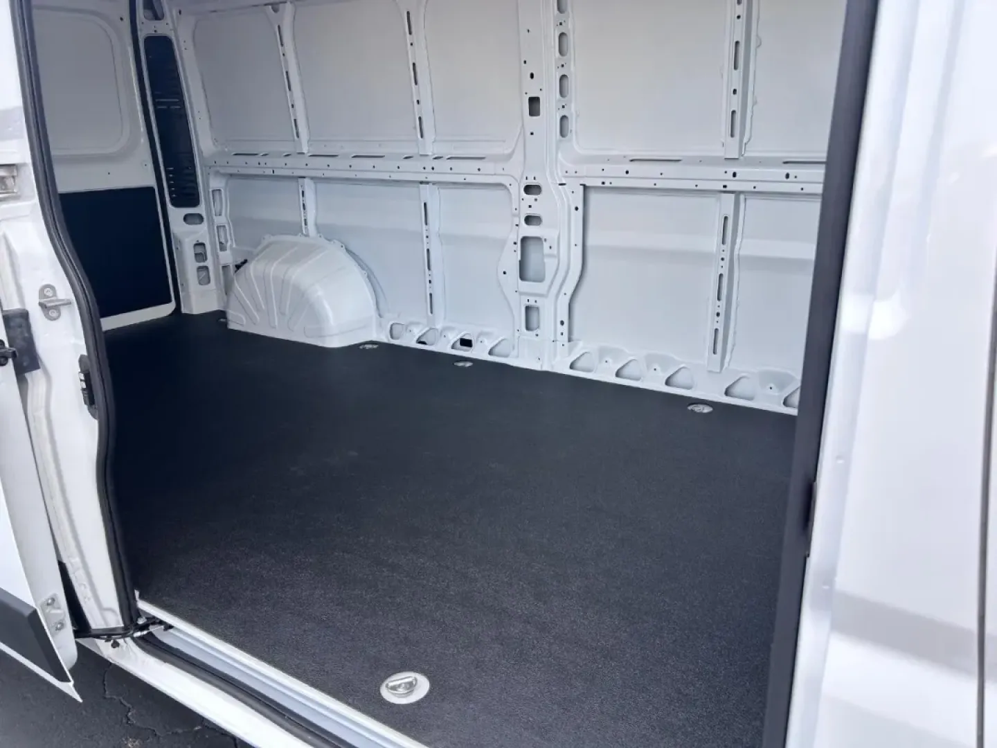 2025 /Black Leather Ram ProMaster 2500 High Roof (3C6LRVDGXSE) with an 3.6L V6 24V VVT engine, Automatic transmission, located at 970 Woodlawn Dr., Farmington, MO, 63640, (573) 431-7800, 37.825642, -90.468674 - Looking for the perfect vehicle to elevate your business or weekend adventures? The 2025 Ram ProMaster Cargo Van is your answer, offering a blend of versatility and functionality that meets the demands of any hardworking professional or adventurous spirit. Whether you're outfitting your work vehicle - Photo#8