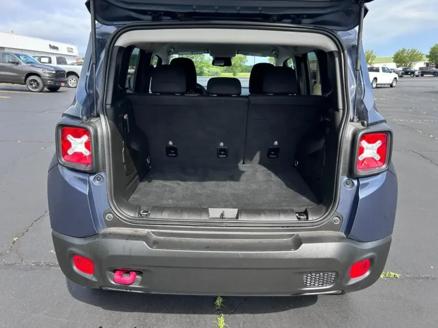 2023 /Black Cloth Jeep Renegade Trailhawk (ZACNJDC12PP) with an 1.3L I4 Turbo MAIR DI engine, Automatic transmission, located at 970 Woodlawn Dr., Farmington, MO, 63640, (573) 431-7800, 37.825642, -90.468674 - **Adventure Awaits: Discover the 2023 Jeep Renegade Trailhawk at Pettus CDJR Farmington!**<br /> <br /> Are you ready to elevate your driving experience? Whether you're a weekend warrior seeking thrilling off-road adventures or a city dweller needing a reliable vehicle for your daily commute, the 20 - Photo#4