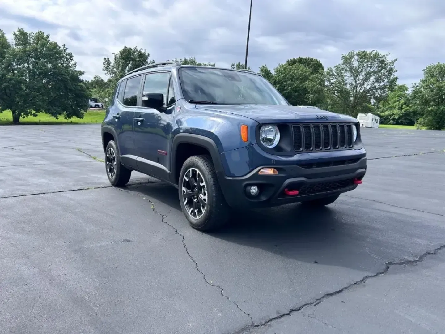 2023 /Black Cloth Jeep Renegade Trailhawk (ZACNJDC12PP) with an 1.3L I4 Turbo MAIR DI engine, Automatic transmission, located at 970 Woodlawn Dr., Farmington, MO, 63640, (573) 431-7800, 37.825642, -90.468674 - **Adventure Awaits: Discover the 2023 Jeep Renegade Trailhawk at Pettus CDJR Farmington!**<br /> <br /> Are you ready to elevate your driving experience? Whether you're a weekend warrior seeking thrilling off-road adventures or a city dweller needing a reliable vehicle for your daily commute, the 20 - Photo#0