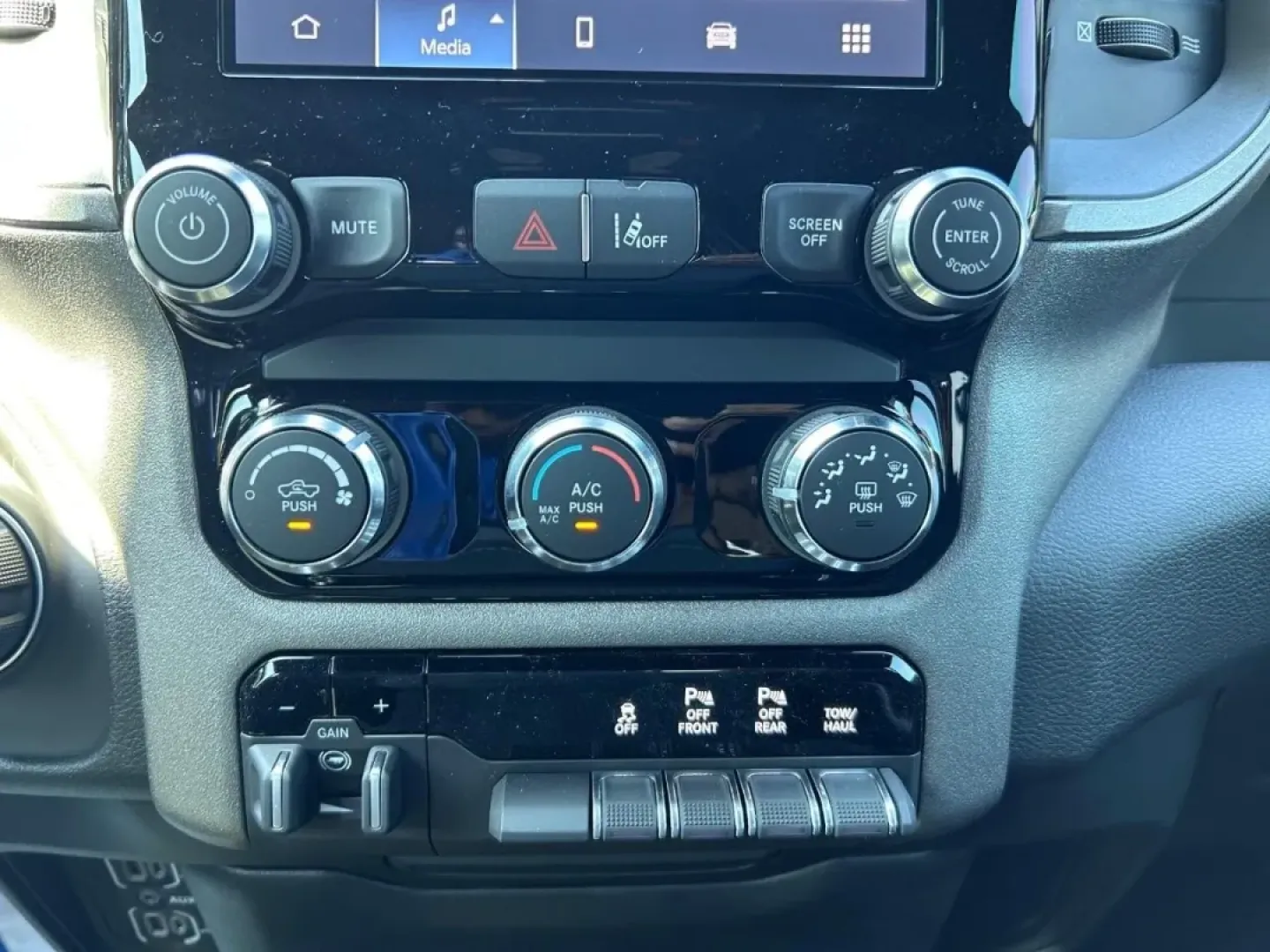 2025 /Diesel Gray/Black Cloth Ram 1500 Tradesman (1C6RRFGGXSN) with an 3.6L V6 24V VVT eTorque UPG I engine, located at 970 Woodlawn Dr., Farmington, MO, 63640, (573) 431-7800, 37.825642, -90.468674 - **Unleash Your Adventure with the 2025 Ram 1500 Tradesman Now Available at Pettus CDJR Farmington!**<br /> <br /> Are you ready to elevate your lifestyle with a vehicle that truly understands your needs? Whether you're hauling gear for a weekend camping trip, navigating city streets during your dai - Photo#14