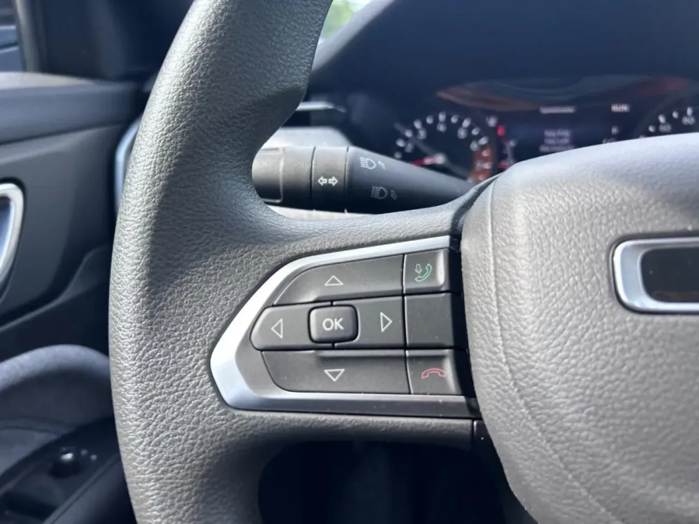 2025 /Black Cloth Jeep Compass Sport (3C4NJDAN8ST) with an 2.0L I4 DOHC DI Turbo engine, Automatic transmission, located at 970 Woodlawn Dr., Farmington, MO, 63640, (573) 431-7800, 37.825642, -90.468674 - **Unleash Your Adventurous Spirit with the 2025 Jeep Compass Sport at Pettus CDJR Farmington!**<br /> <br /> Looking for a vehicle that perfectly balances style, performance, and functionality? The 2025 Jeep Compass Sport is your ideal companion for weekend adventures or daily commutes. With its cap - Photo#11