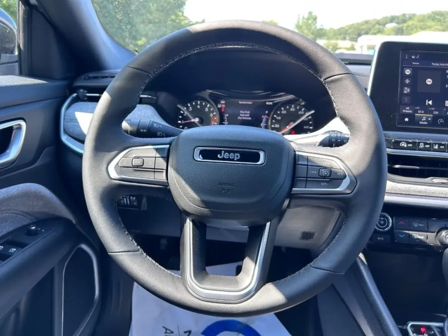 2025 /Black Leather Trimmed Jeep Compass Latitude (3C4NJDBN3ST) with an 2.0L I4 DOHC DI Turbo engine, Automatic transmission, located at 970 Woodlawn Dr., Farmington, MO, 63640, (573) 431-7800, 37.825642, -90.468674 - **Discover Your Next Adventure with the 2025 Jeep Compass Latitude at Pettus CDJR Farmington!**<br /> <br /> Are you ready to elevate your weekend getaways, navigate challenging terrains, or simply navigate your daily commute with confidence? The 2025 Jeep Compass Latitude, now available at Pettus C - Photo#10