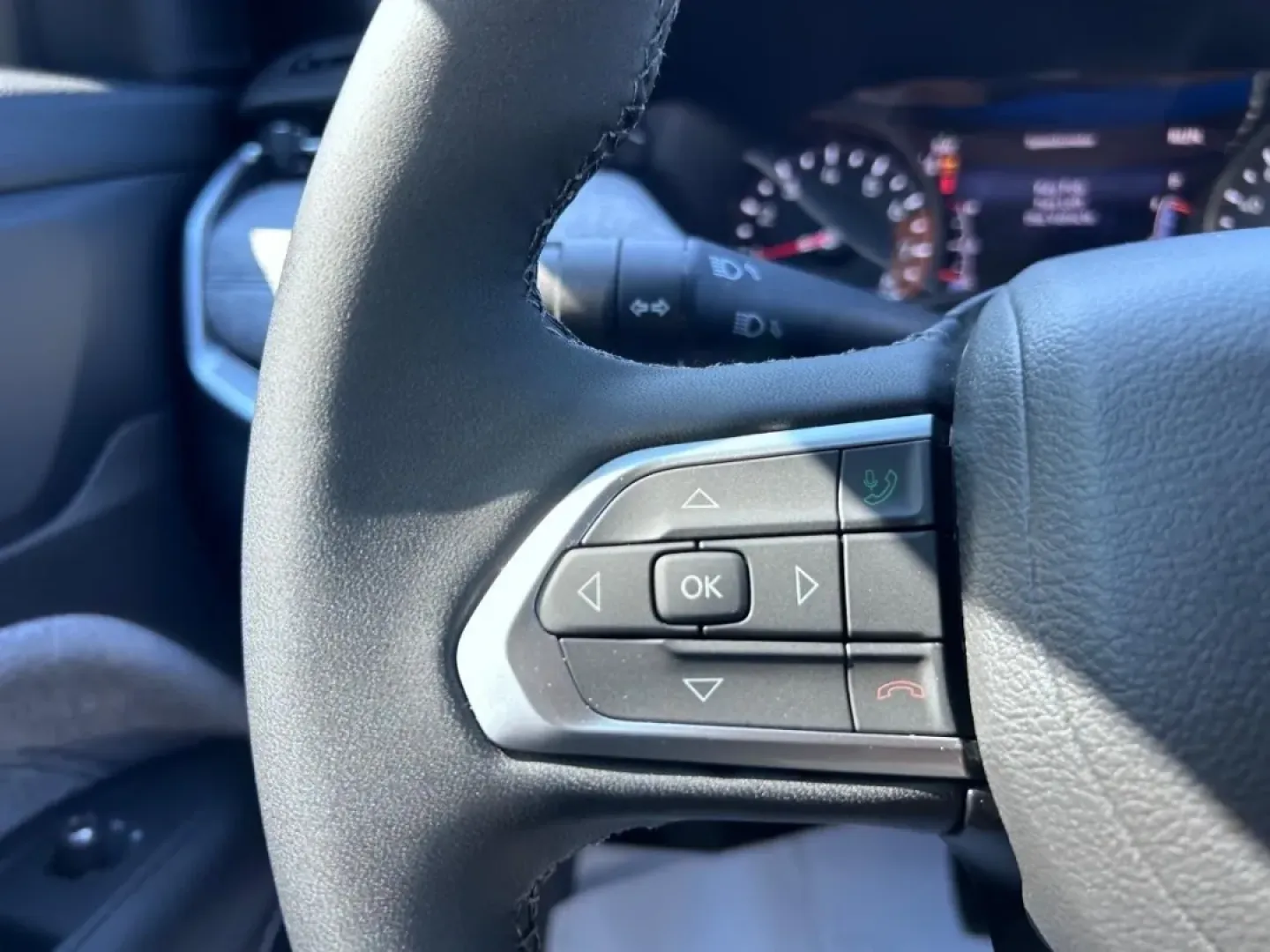 2025 /Black Leather Trimmed Jeep Compass Latitude (3C4NJDBN3ST) with an 2.0L I4 DOHC DI Turbo engine, Automatic transmission, located at 970 Woodlawn Dr., Farmington, MO, 63640, (573) 431-7800, 37.825642, -90.468674 - **Discover Your Next Adventure with the 2025 Jeep Compass Latitude at Pettus CDJR Farmington!**<br /> <br /> Are you ready to elevate your weekend getaways, navigate challenging terrains, or simply navigate your daily commute with confidence? The 2025 Jeep Compass Latitude, now available at Pettus C - Photo#11