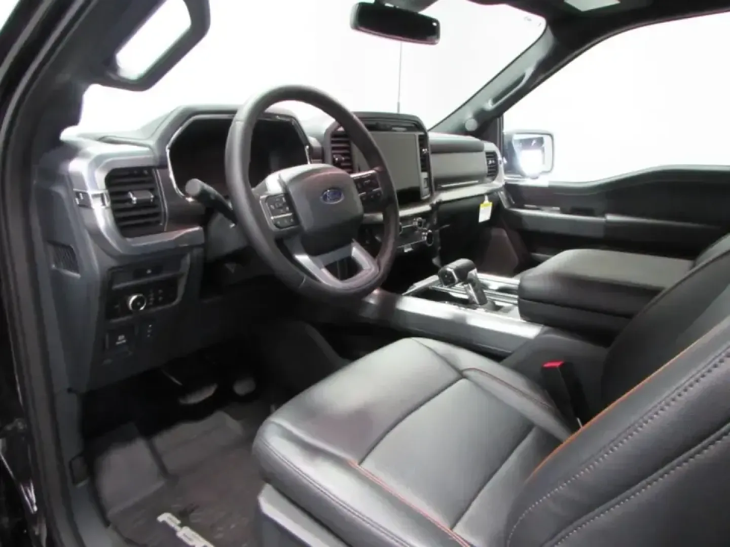 2025 /Black Ford F-150 Lariat (1FTFW5L85SK) with an 3.5L V6 engine, 6A transmission, located at 12836 Highway 21, De Soto, MO, 63020, (636) 337-7777, 38.151867, -90.575615 - **Unleash Your Adventurous Spirit with the 2025 Ford F-150 LARIAT at Pettus Ford Fredericktown!**<br /> <br /> Are you ready to elevate your outdoor adventures or tackle daily commutes with unmatched style and power? The 2025 Ford F-150 LARIAT is your ultimate partner for all your journeys, whether - Photo#12