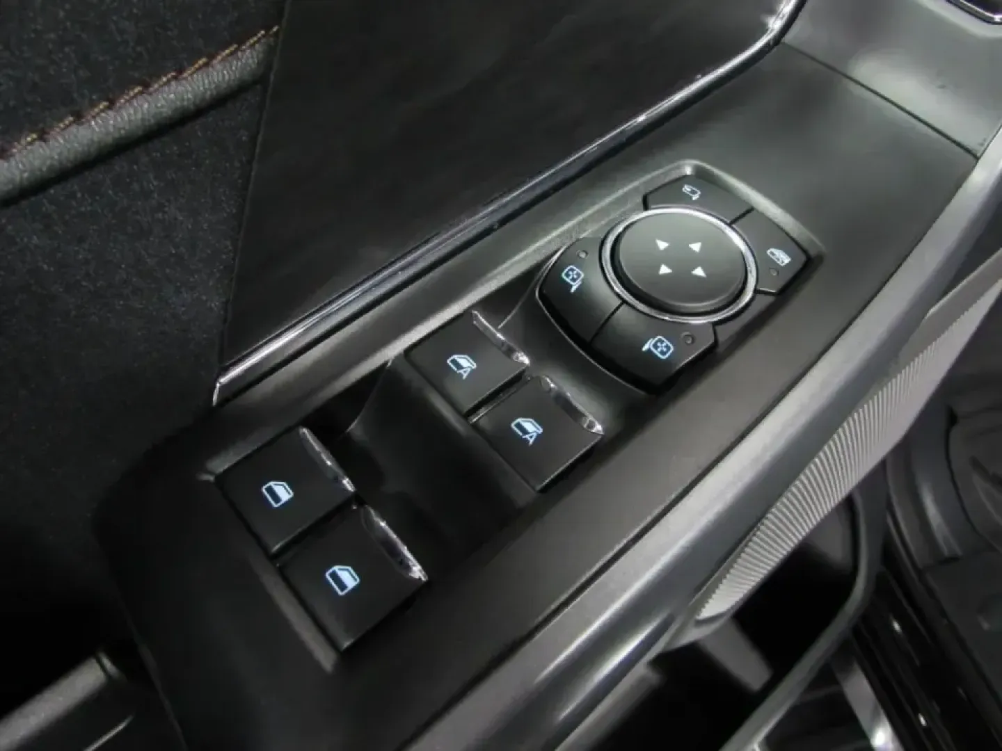 2025 /Black Ford F-150 Lariat (1FTFW5L85SK) with an 3.5L V6 engine, 6A transmission, located at 12836 Highway 21, De Soto, MO, 63020, (636) 337-7777, 38.151867, -90.575615 - **Unleash Your Adventurous Spirit with the 2025 Ford F-150 LARIAT at Pettus Ford Fredericktown!**<br /> <br /> Are you ready to elevate your outdoor adventures or tackle daily commutes with unmatched style and power? The 2025 Ford F-150 LARIAT is your ultimate partner for all your journeys, whether - Photo#19