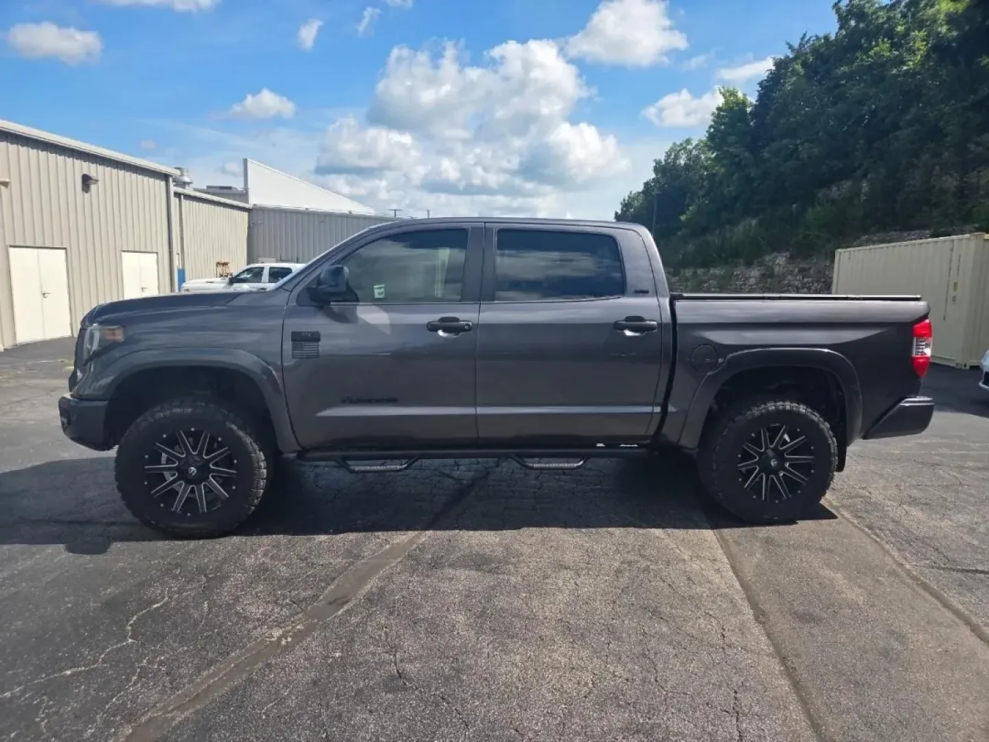 2017 Toyota Tundra SR5 CrewMax (5TFDW5F15HX) with an Other engine, located at 12830 Highway 21, De Soto, MO, 63020, (636) 337-7777, 38.153099, -90.573624 - If you're seeking a robust truck that can handle your everyday adventures-whether it's tackling tough jobs, hauling gear for weekend getaways, or simply navigating the bustling streets of De Soto-look no further than this 2017 Toyota Tundra 4WD SR5 CrewMax. With its rugged design and dependable perf - Photo#2