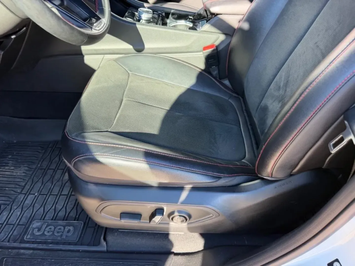 2022 /Global Black Suede Jeep Grand Cherokee Trailhawk (1C4RJHCG7N8) with an 3.6L V6 24V VVT UPG I engine, Automatic transmission, located at 970 Woodlawn Dr., Farmington, MO, 63640, (573) 431-7800, 37.825642, -90.468674 - **Adventure Awaits: Explore the 2022 Jeep Grand Cherokee Trailhawk at Pettus CDJR Farmington!**<br /> <br /> Are you searching for an SUV that effortlessly blends comfort, technology, and rugged capability? Look no further than the 2022 Jeep Grand Cherokee Trailhawk, available now at Pettus CDJR Far - Photo#19