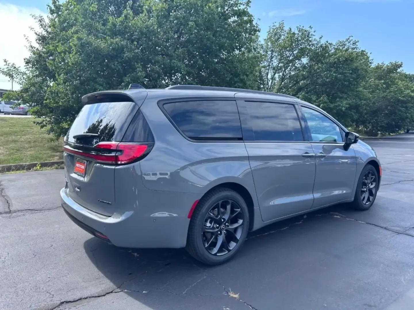 2025 /Black Leather Chrysler Pacifica Limited (2C4RC1GG9SR) with an 3.6L V6 24V VVT UPG I engine, Automatic transmission, located at 970 Woodlawn Dr., Farmington, MO, 63640, (573) 431-7800, 37.825642, -90.468674 - Explore the perfect blend of style, comfort, and functionality with the 2025 Chrysler Pacifica Limited, now available at Pettus CDJR Farmington. Located at 970 Woodlawn Drive in Farmington, MO, we are your trusted OEM dealership dedicated to providing quality used vehicles and certified pre-owned op - Photo#2