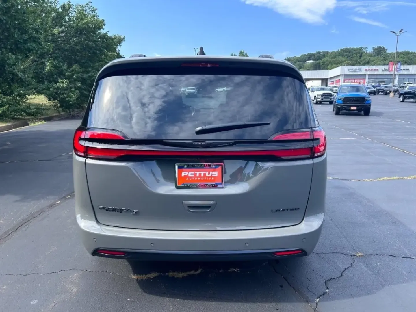 2025 /Black Leather Chrysler Pacifica Limited (2C4RC1GG9SR) with an 3.6L V6 24V VVT UPG I engine, Automatic transmission, located at 970 Woodlawn Dr., Farmington, MO, 63640, (573) 431-7800, 37.825642, -90.468674 - Explore the perfect blend of style, comfort, and functionality with the 2025 Chrysler Pacifica Limited, now available at Pettus CDJR Farmington. Located at 970 Woodlawn Drive in Farmington, MO, we are your trusted OEM dealership dedicated to providing quality used vehicles and certified pre-owned op - Photo#3