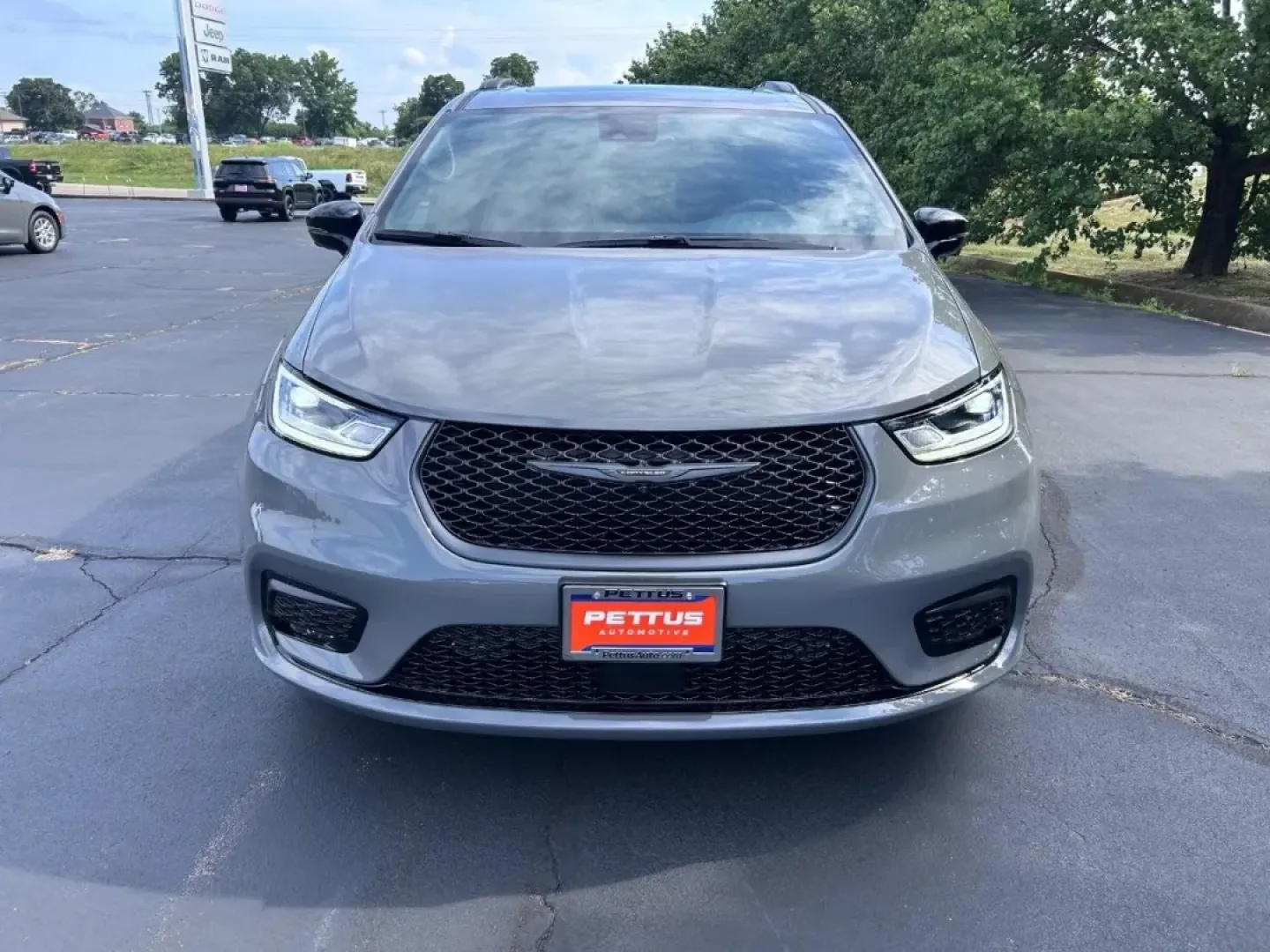2025 /Black Leather Chrysler Pacifica Limited (2C4RC1GG9SR) with an 3.6L V6 24V VVT UPG I engine, Automatic transmission, located at 970 Woodlawn Dr., Farmington, MO, 63640, (573) 431-7800, 37.825642, -90.468674 - Explore the perfect blend of style, comfort, and functionality with the 2025 Chrysler Pacifica Limited, now available at Pettus CDJR Farmington. Located at 970 Woodlawn Drive in Farmington, MO, we are your trusted OEM dealership dedicated to providing quality used vehicles and certified pre-owned op - Photo#8