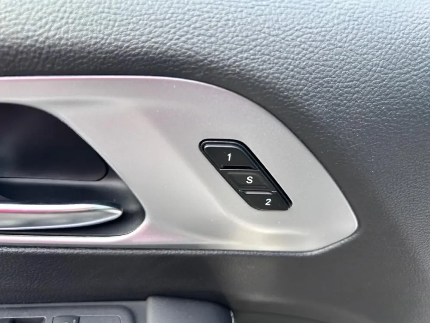 2025 /Black Leather Chrysler Pacifica Limited (2C4RC1GG9SR) with an 3.6L V6 24V VVT UPG I engine, Automatic transmission, located at 970 Woodlawn Dr., Farmington, MO, 63640, (573) 431-7800, 37.825642, -90.468674 - Explore the perfect blend of style, comfort, and functionality with the 2025 Chrysler Pacifica Limited, now available at Pettus CDJR Farmington. Located at 970 Woodlawn Drive in Farmington, MO, we are your trusted OEM dealership dedicated to providing quality used vehicles and certified pre-owned op - Photo#22