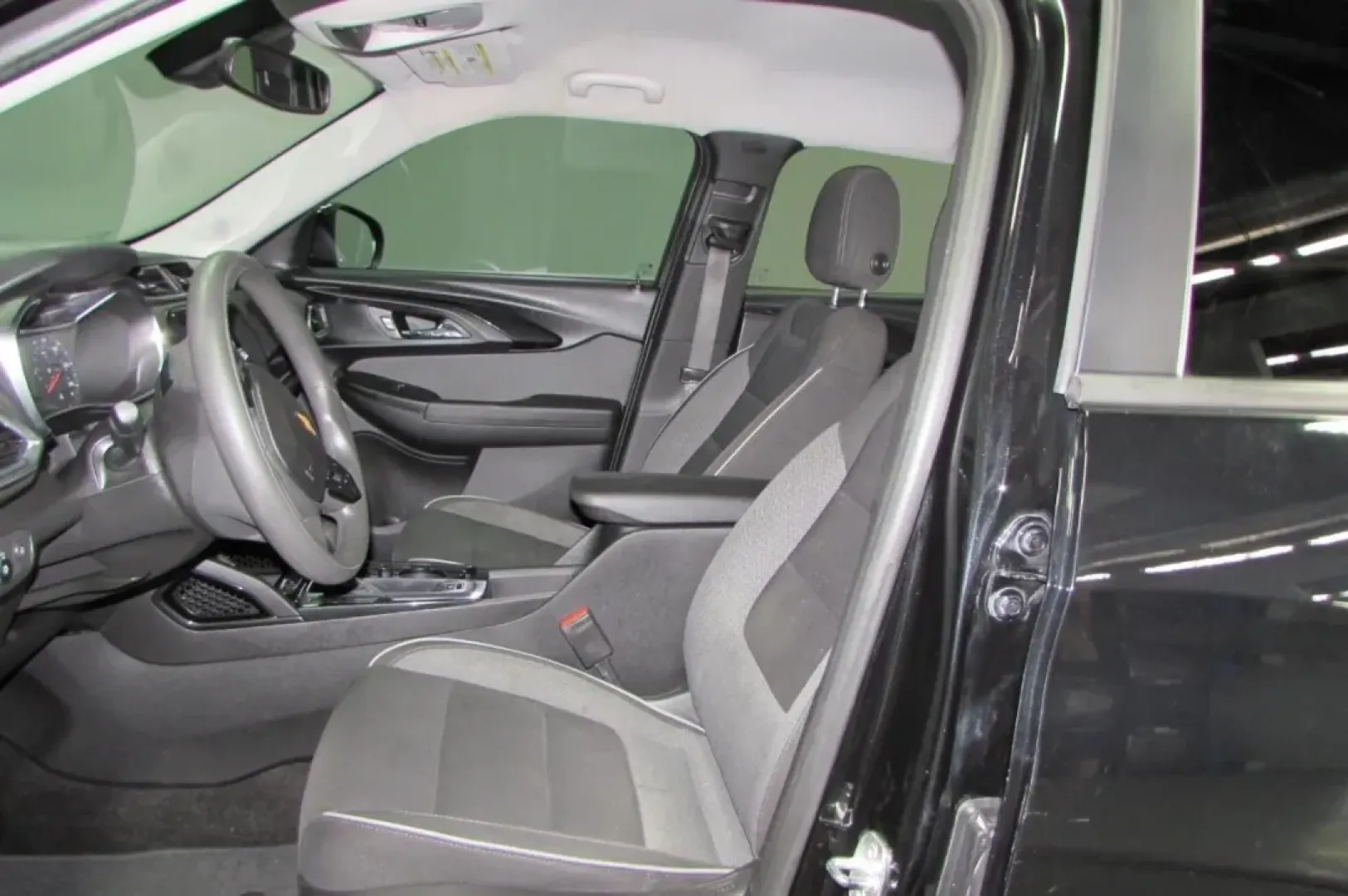 2021 /Black Chevrolet TrailBlazer LT (KL79MRSL4MB) with an Other engine, Automatic transmission, located at 12830 Highway 21, De Soto, MO, 63020, (636) 337-7777, 38.153099, -90.573624 - **Unleash Your Adventurous Spirit with the 2021 Chevrolet Trailblazer LT Your Ideal Companion for Every Journey!**<br /> <br /> Are you ready to elevate your driving experience? Whether you're navigating the bustling streets of De Soto or embarking on weekend adventures across the scenic Ozarks, th - Photo#11