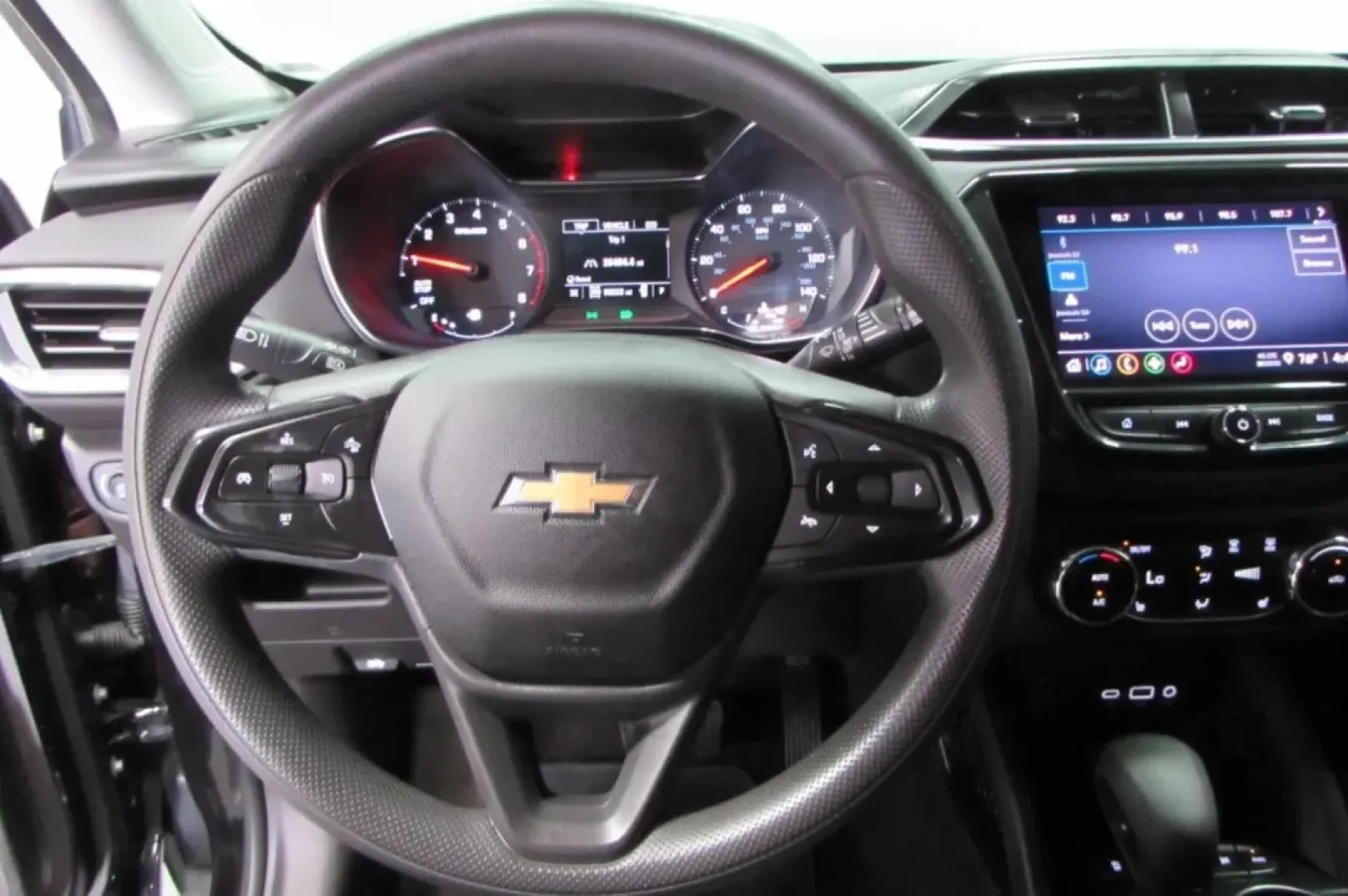 2021 /Black Chevrolet TrailBlazer LT (KL79MRSL4MB) with an Other engine, Automatic transmission, located at 12830 Highway 21, De Soto, MO, 63020, (636) 337-7777, 38.153099, -90.573624 - **Unleash Your Adventurous Spirit with the 2021 Chevrolet Trailblazer LT Your Ideal Companion for Every Journey!**<br /> <br /> Are you ready to elevate your driving experience? Whether you're navigating the bustling streets of De Soto or embarking on weekend adventures across the scenic Ozarks, th - Photo#14
