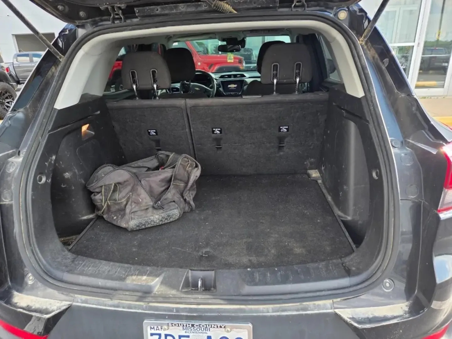 2021 Chevrolet Trailblazer LT (KL79MRSL4MB) with an Other engine, located at 12830 Highway 21, De Soto, MO, 63020, (636) 337-7777, 38.153099, -90.573624 - **Unleash Your Adventurous Spirit with the 2021 Chevrolet Trailblazer LT Your Ideal Companion for Every Journey!**<br /> <br /> Are you ready to elevate your driving experience? Whether you're navigating the bustling streets of De Soto or embarking on weekend adventures across the scenic Ozarks, th - Photo#4