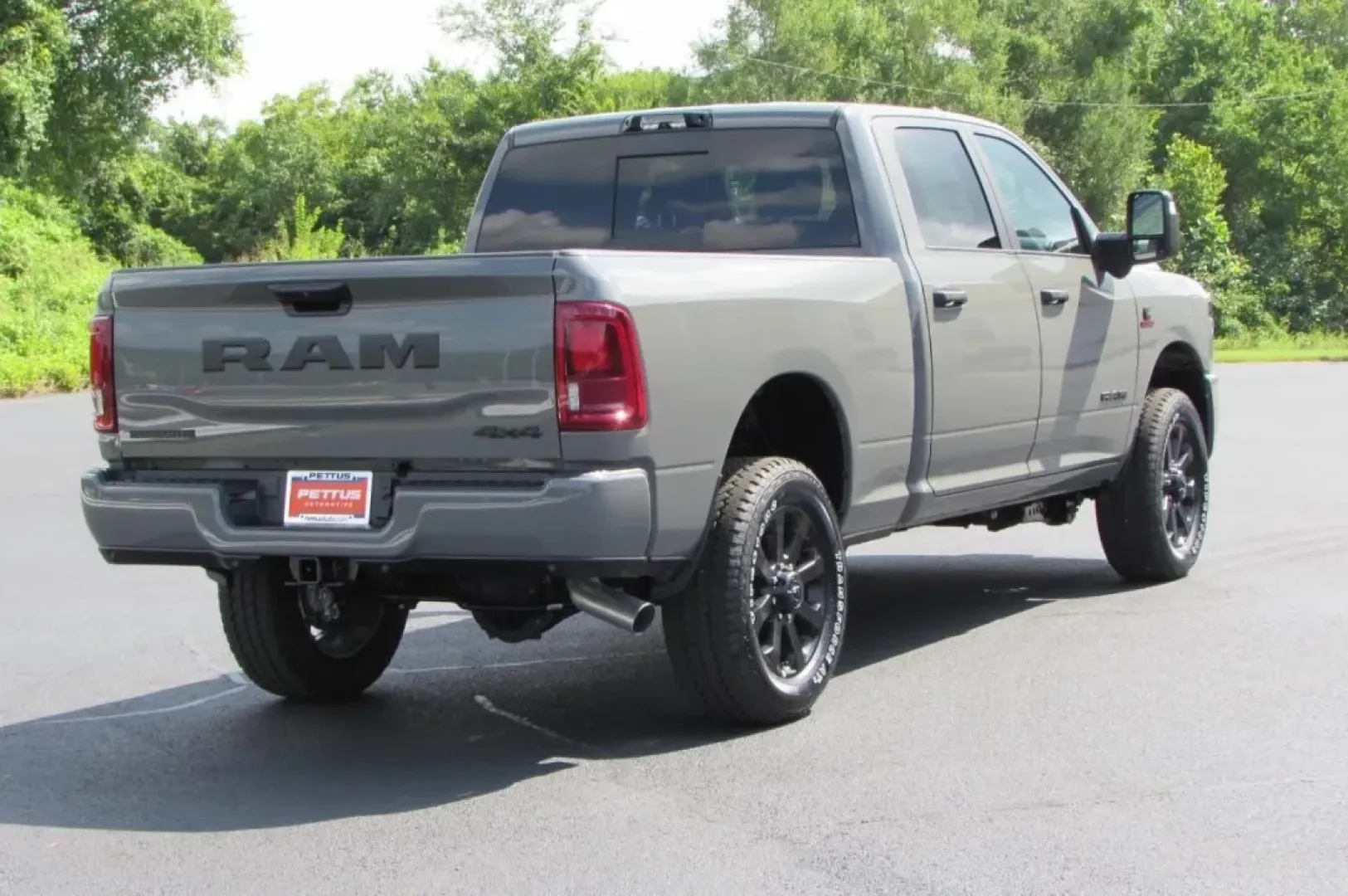 2025 /Diesel Gray/Black Cloth Ram 2500 Big Horn (3C63R5DL3SG) with an Other engine, located at 12830 Highway 21, De Soto, MO, 63020, (636) 337-7777, 38.153099, -90.573624 - ### Elevate Your Adventures with the 2025 Ram 2500 Big Horn at Pettus CDJR DeSoto<br /> <br /> Are you ready to take your weekend adventures to the next level? The 2025 Ram 2500 Big Horn is not just a truck; it's a lifestyle choice designed for those who crave both rugged capability and modern comfo - Photo#6