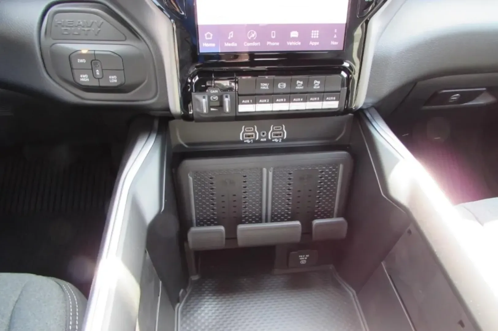 2025 /Diesel Gray/Black Cloth Ram 2500 Big Horn (3C63R5DL3SG) with an Other engine, located at 12830 Highway 21, De Soto, MO, 63020, (636) 337-7777, 38.153099, -90.573624 - ### Elevate Your Adventures with the 2025 Ram 2500 Big Horn at Pettus CDJR DeSoto<br /> <br /> Are you ready to take your weekend adventures to the next level? The 2025 Ram 2500 Big Horn is not just a truck; it's a lifestyle choice designed for those who crave both rugged capability and modern comfo - Photo#25