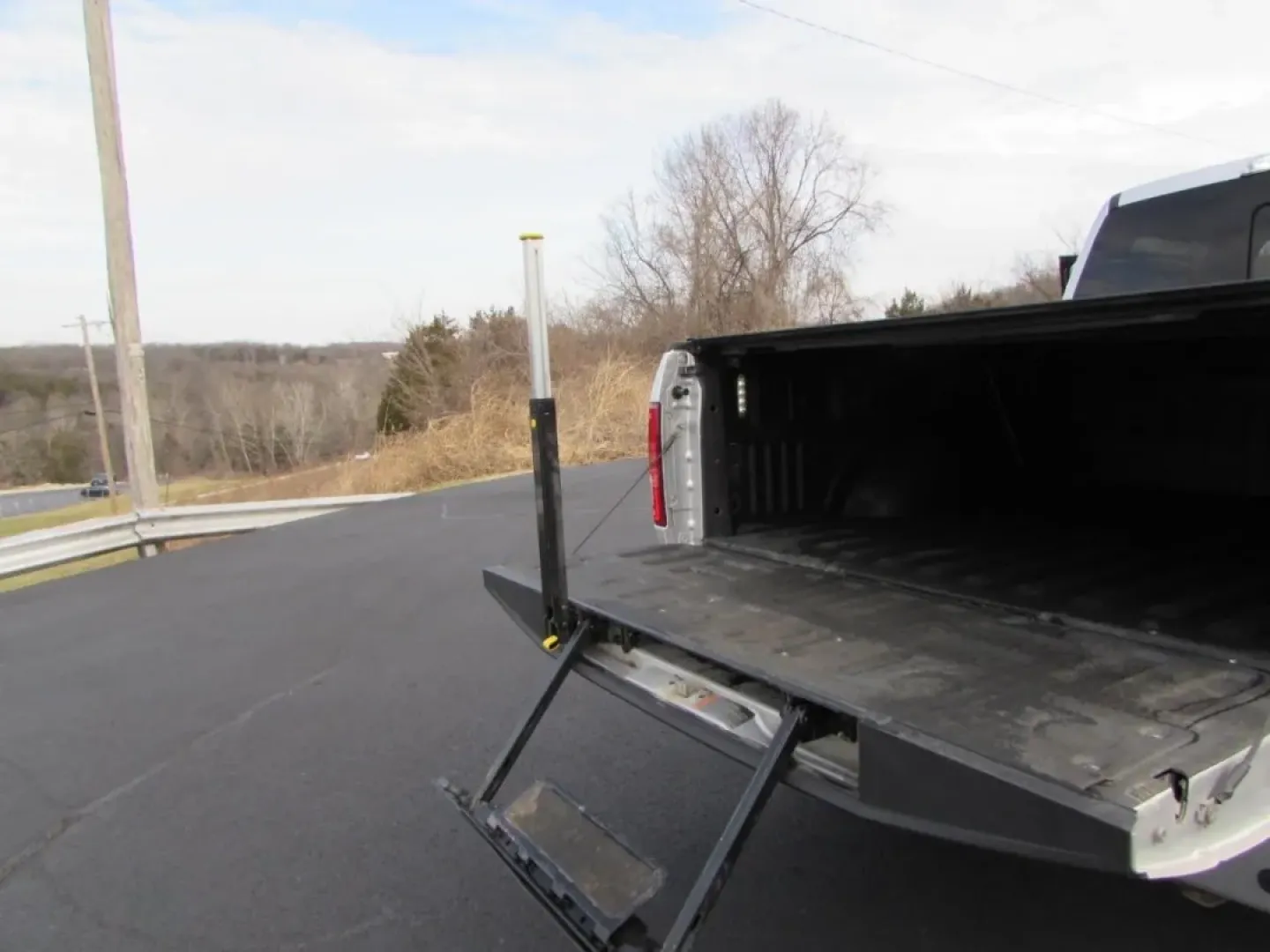 2017 /Black Ford F-150 XLT (1FTEW1EF0HF) with an Other engine, located at 12836 Highway 21, De Soto, MO, 63020, (636) 337-7777, 38.151867, -90.575615 - **Discover Adventure with the 2017 Ford F-150 at Pettus Ford De Soto!**<br /> <br /> Are you ready to elevate your lifestyle with a powerful truck that can handle everything from weekend adventures to your daily commute? The 2017 Ford F-150, available now at Pettus Ford De Soto, is the perfect blend - Photo#15