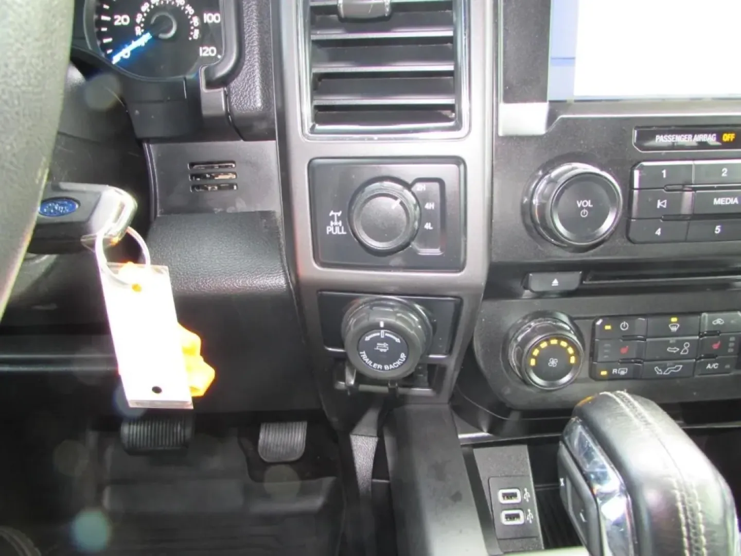 2017 /Black Ford F-150 XLT (1FTEW1EF0HF) with an Other engine, located at 12836 Highway 21, De Soto, MO, 63020, (636) 337-7777, 38.151867, -90.575615 - **Discover Adventure with the 2017 Ford F-150 at Pettus Ford De Soto!**<br /> <br /> Are you ready to elevate your lifestyle with a powerful truck that can handle everything from weekend adventures to your daily commute? The 2017 Ford F-150, available now at Pettus Ford De Soto, is the perfect blend - Photo#24