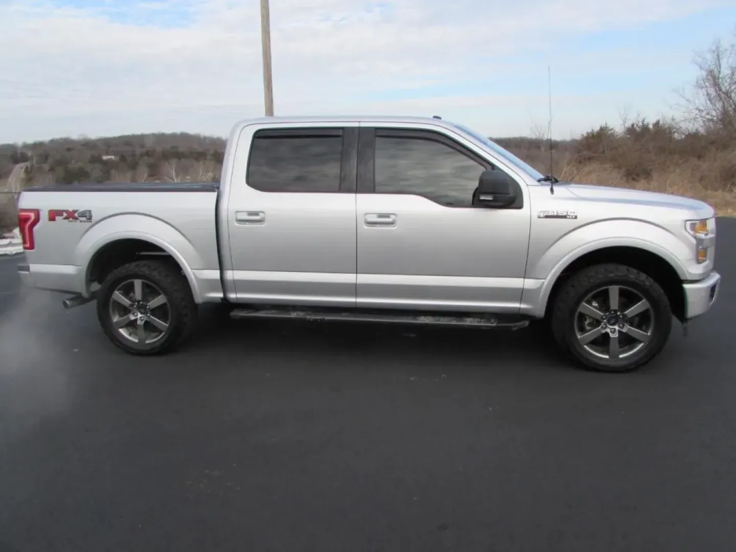2017 /Black Ford F-150 XLT (1FTEW1EF0HF) with an Other engine, located at 12836 Highway 21, De Soto, MO, 63020, (636) 337-7777, 38.151867, -90.575615 - **Discover Adventure with the 2017 Ford F-150 at Pettus Ford De Soto!**<br /> <br /> Are you ready to elevate your lifestyle with a powerful truck that can handle everything from weekend adventures to your daily commute? The 2017 Ford F-150, available now at Pettus Ford De Soto, is the perfect blend - Photo#7
