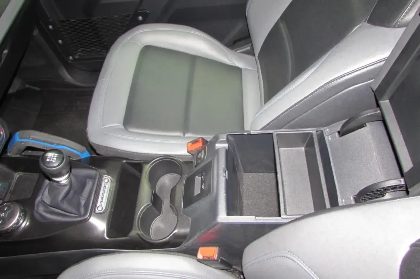 2022 /Dark Gray W/Black Onyx Ford Bronco Black Diamond (1FMDE5AH3NL) with an Other engine, located at 12830 Highway 21, De Soto, MO, 63020, (636) 337-7777, 38.153099, -90.573624 - Are you ready to embark on your next adventure with a vehicle that embodies both rugged capability and modern comfort? Look no further than the striking 2022 Ford Bronco, available now at Pettus CDJR DeSoto. This exceptional SUV is perfect for thrill-seekers and weekend adventurers alike. Whether yo - Photo#24