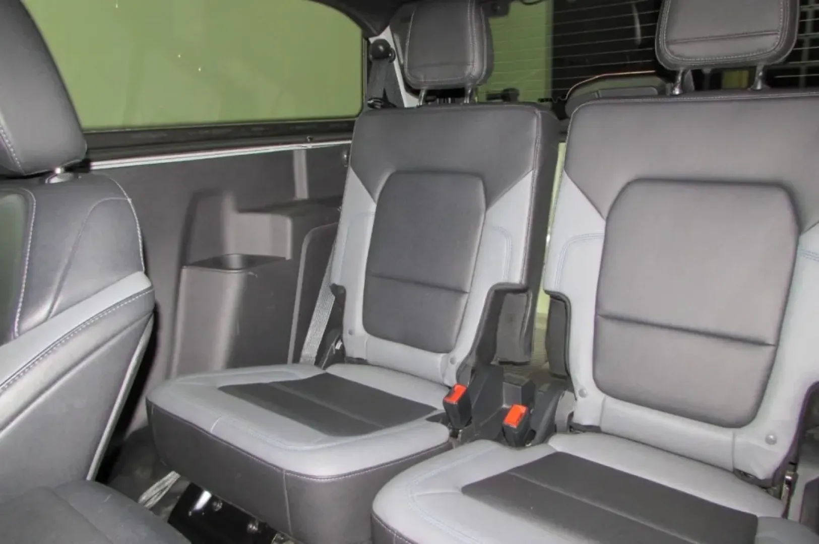2022 /Dark Gray W/Black Onyx Ford Bronco Black Diamond (1FMDE5AH3NL) with an Other engine, located at 12830 Highway 21, De Soto, MO, 63020, (636) 337-7777, 38.153099, -90.573624 - Are you ready to embark on your next adventure with a vehicle that embodies both rugged capability and modern comfort? Look no further than the striking 2022 Ford Bronco, available now at Pettus CDJR DeSoto. This exceptional SUV is perfect for thrill-seekers and weekend adventurers alike. Whether yo - Photo#27