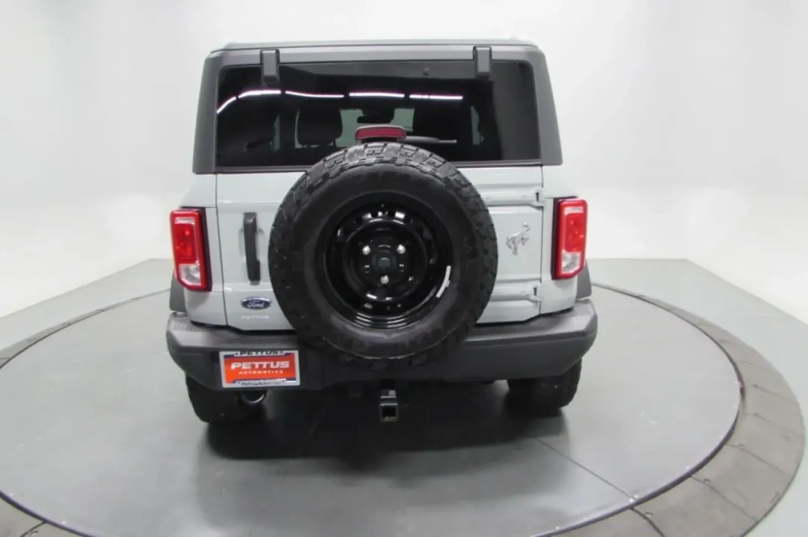 2022 /Dark Gray W/Black Onyx Ford Bronco Black Diamond (1FMDE5AH3NL) with an Other engine, located at 12830 Highway 21, De Soto, MO, 63020, (636) 337-7777, 38.153099, -90.573624 - Are you ready to embark on your next adventure with a vehicle that embodies both rugged capability and modern comfort? Look no further than the striking 2022 Ford Bronco, available now at Pettus CDJR DeSoto. This exceptional SUV is perfect for thrill-seekers and weekend adventurers alike. Whether yo - Photo#6