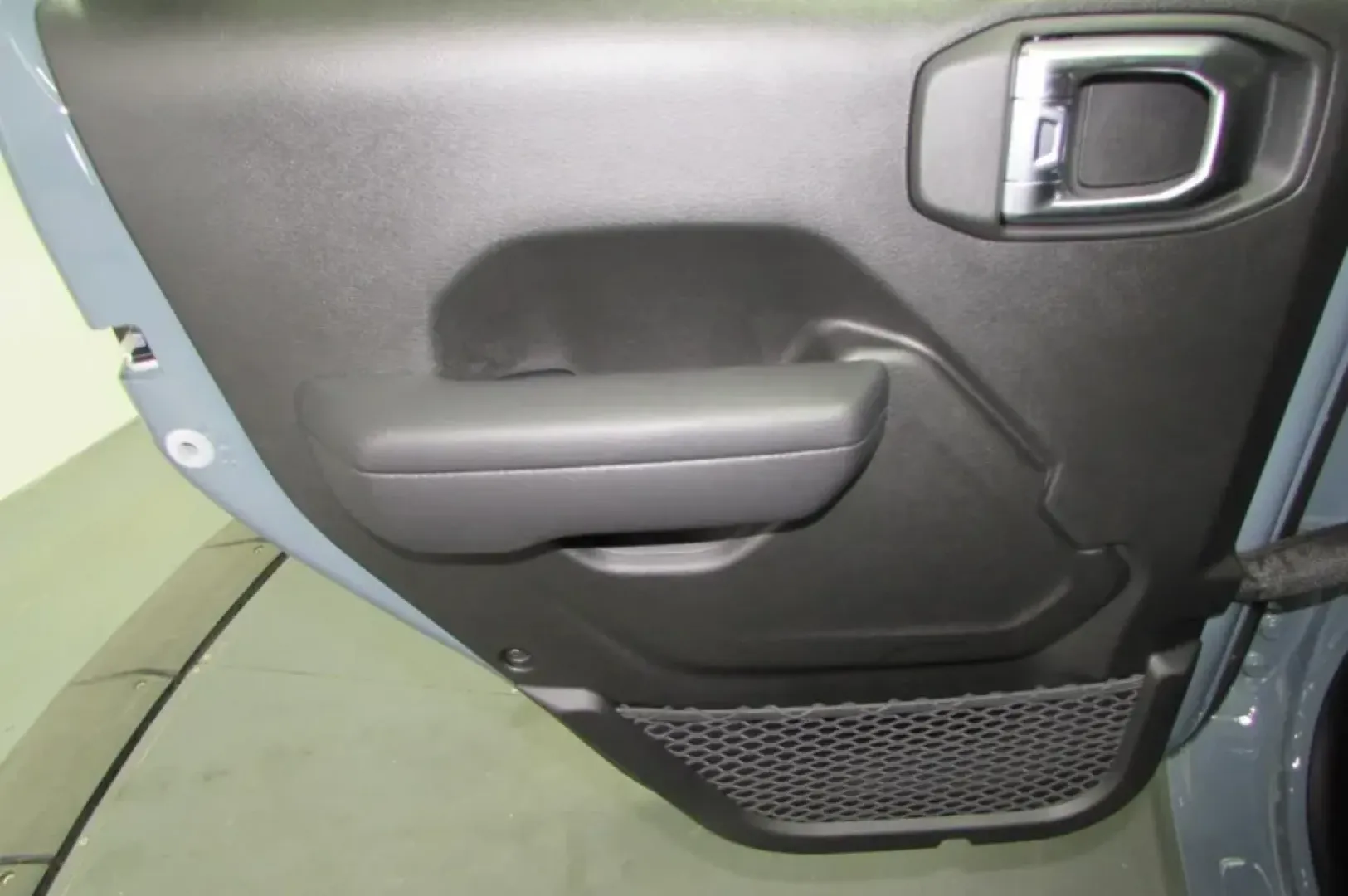 2024 /Black Jeep Wrangler Sport S (1C4PJXDG9RW) with an Other engine, located at 12830 Highway 21, De Soto, MO, 63020, (636) 337-7777, 38.153099, -90.573624 - **Unleash Your Adventurous Spirit with the 2024 Jeep Wrangler Sport S at Pettus CDJR DeSoto!**<br /> <br /> Are you ready to elevate your weekend getaways and daily adventures? The 2024 Jeep Wrangler Sport S, available now at Pettus CDJR DeSoto, is the ultimate vehicle for those who crave both excit - Photo#17