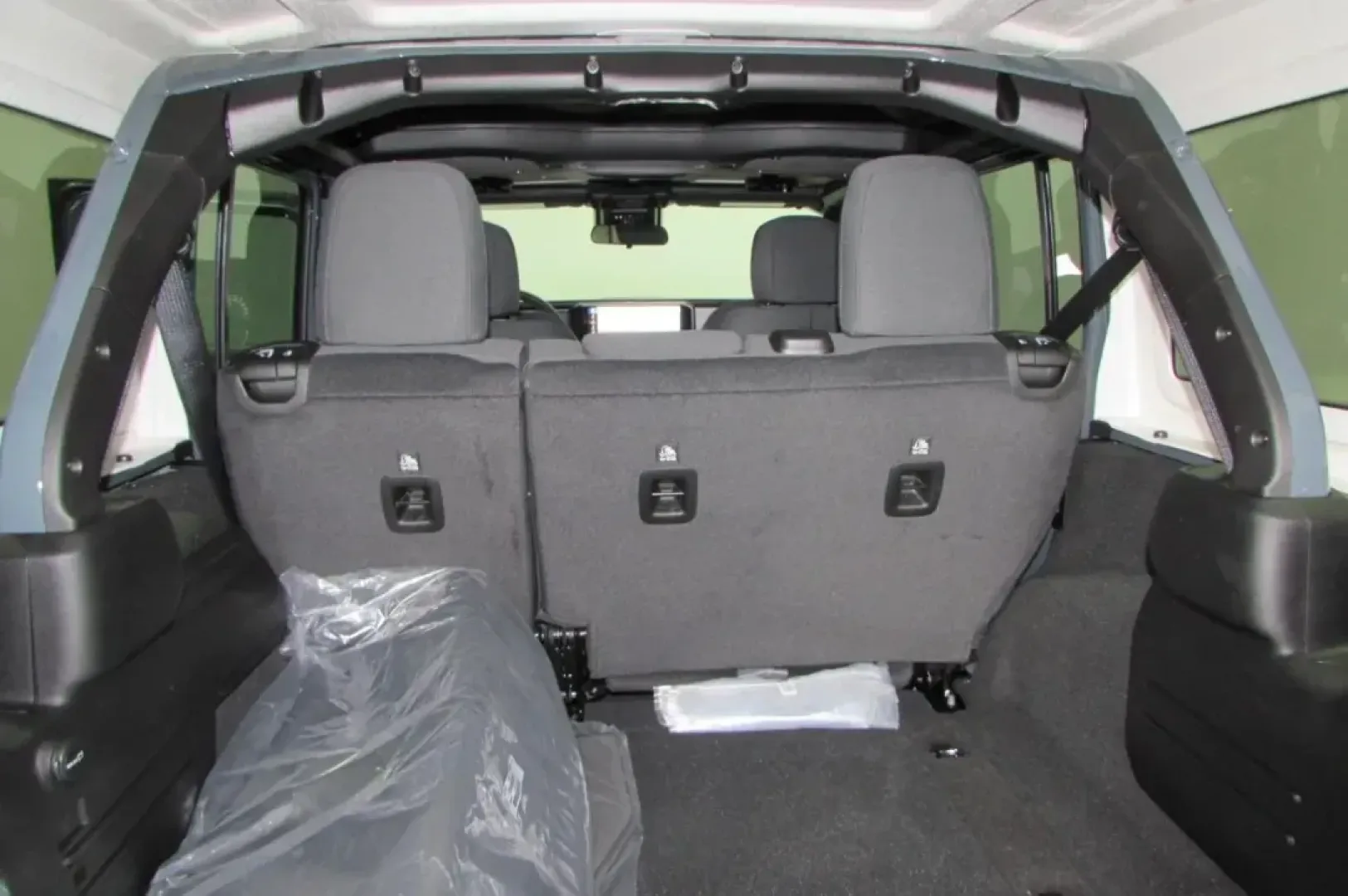 2024 /Black Jeep Wrangler Sport S (1C4PJXDG9RW) with an Other engine, located at 12830 Highway 21, De Soto, MO, 63020, (636) 337-7777, 38.153099, -90.573624 - **Unleash Your Adventurous Spirit with the 2024 Jeep Wrangler Sport S at Pettus CDJR DeSoto!**<br /> <br /> Are you ready to elevate your weekend getaways and daily adventures? The 2024 Jeep Wrangler Sport S, available now at Pettus CDJR DeSoto, is the ultimate vehicle for those who crave both excit - Photo#20