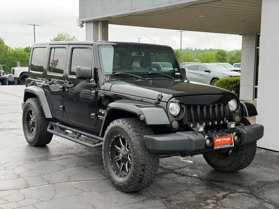 photo of 2017 Jeep Wrangler Unlimited Sahara 4WD