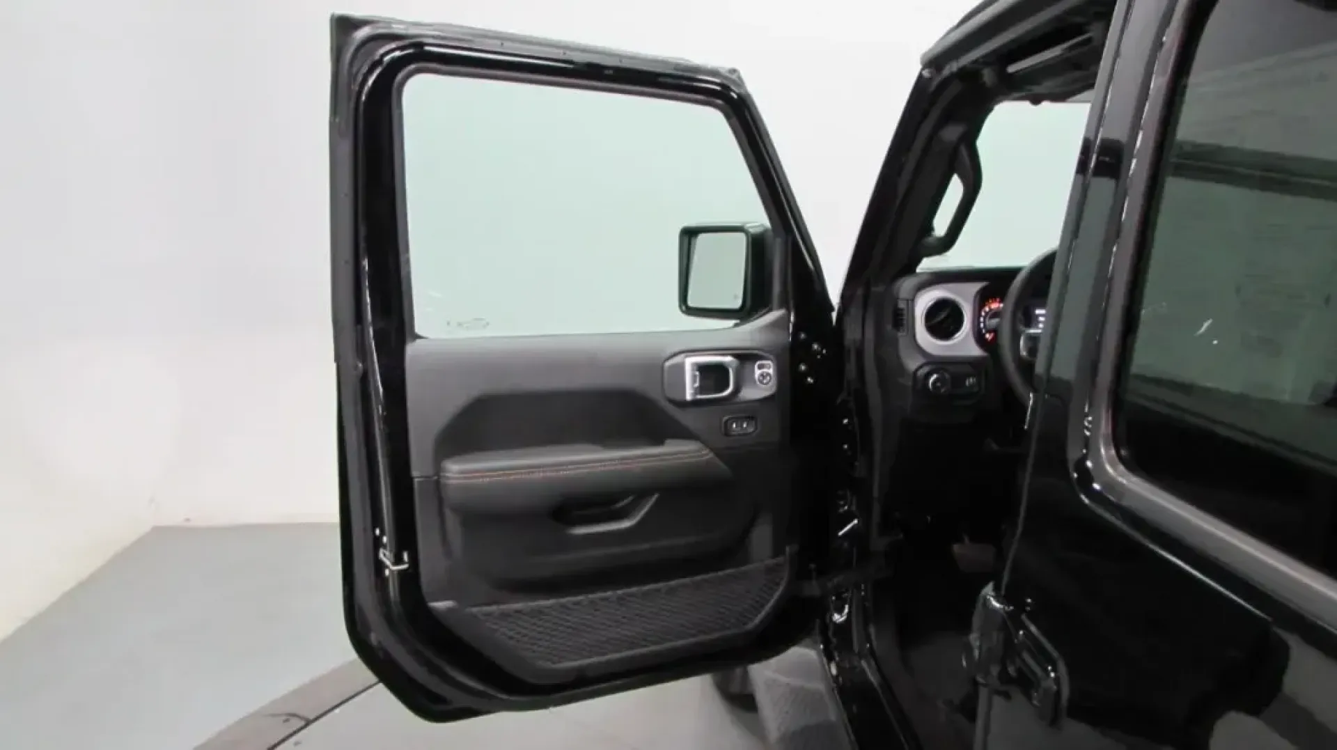 2024 Jeep Wrangler Sahara (1C4PJXEG1RW) with an Other engine, Automatic transmission, located at 12830 Highway 21, De Soto, MO, 63020, (636) 337-7777, 38.153099, -90.573624 - **Unleash Adventure with the 2024 Jeep Wrangler Sahara!** If you're on the lookout for a vehicle that perfectly complements your active lifestyle, your search ends here. The 2024 Jeep Wrangler Sahara is not just a means of transportation; it's your ticket to unforgettable weekend adventures, family - Photo#9