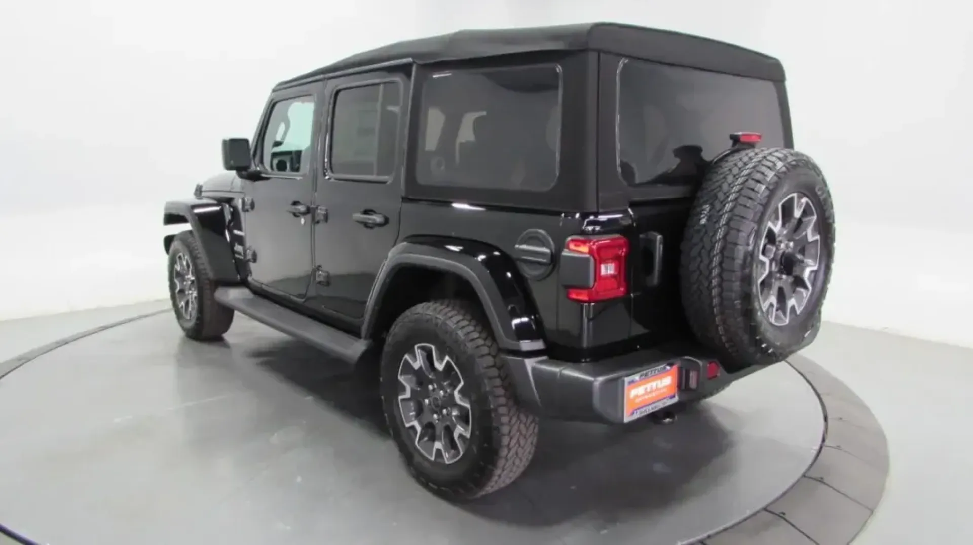 2024 Jeep Wrangler Sahara (1C4PJXEG1RW) with an Other engine, Automatic transmission, located at 12830 Highway 21, De Soto, MO, 63020, (636) 337-7777, 38.153099, -90.573624 - **Unleash Adventure with the 2024 Jeep Wrangler Sahara!** If you're on the lookout for a vehicle that perfectly complements your active lifestyle, your search ends here. The 2024 Jeep Wrangler Sahara is not just a means of transportation; it's your ticket to unforgettable weekend adventures, family - Photo#2