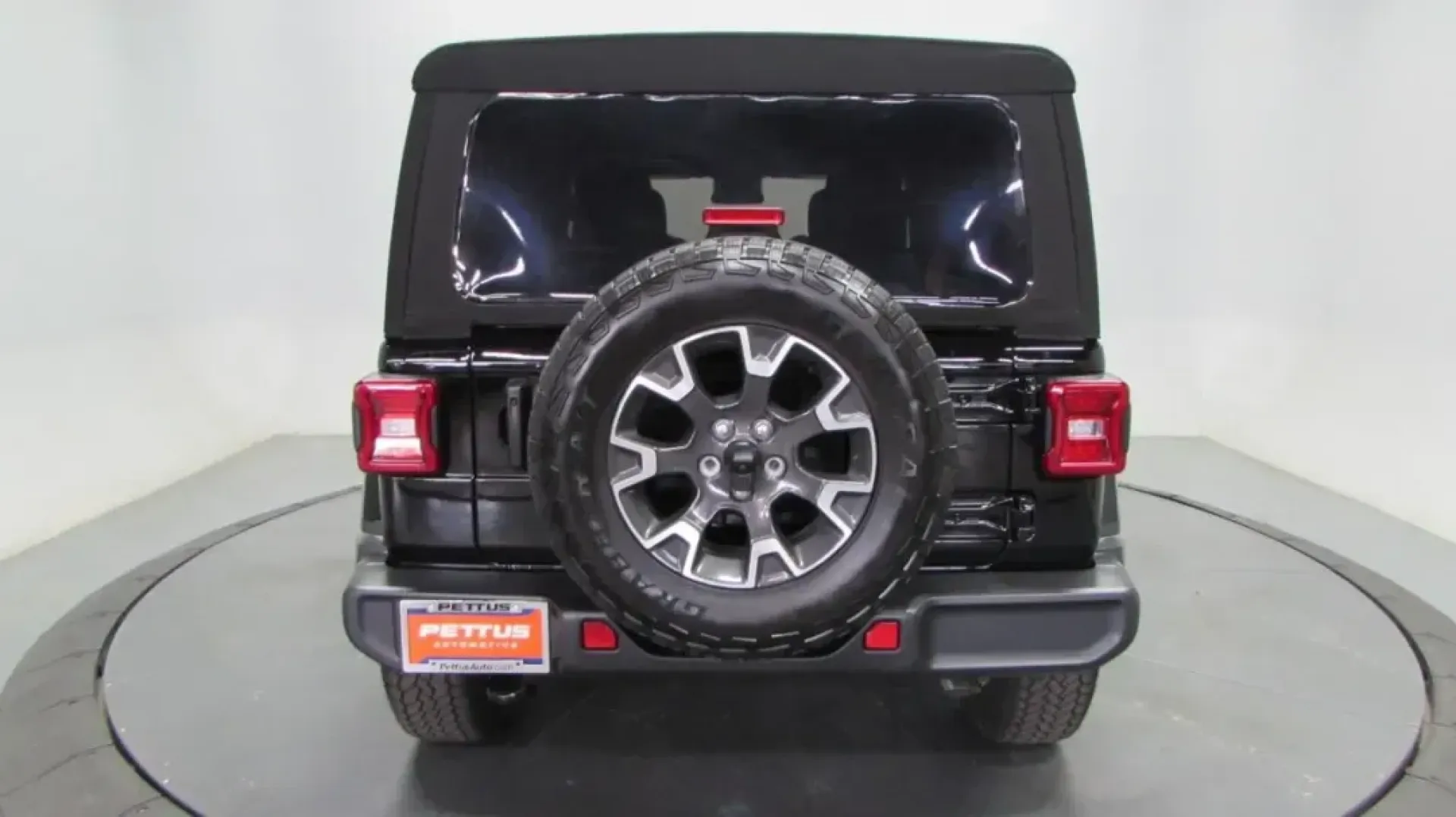 2024 Jeep Wrangler Sahara (1C4PJXEG1RW) with an Other engine, Automatic transmission, located at 12830 Highway 21, De Soto, MO, 63020, (636) 337-7777, 38.153099, -90.573624 - **Unleash Adventure with the 2024 Jeep Wrangler Sahara!** If you're on the lookout for a vehicle that perfectly complements your active lifestyle, your search ends here. The 2024 Jeep Wrangler Sahara is not just a means of transportation; it's your ticket to unforgettable weekend adventures, family - Photo#3