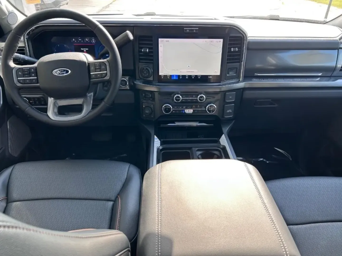 2025 /Black Onyx Leather Ford F-250SD Lariat (1FT8W2BM1SE) with an 6.7L engine, located at 141 Commercial Dr, Fredericktown, MO, 63645, (573) 783-6432, 37.570087, -90.320648 - **Unleash Your Adventure with the 2025 Ford F-250SD Lariat Perfect for Weekend Warriors and Workday Heroes!**<br /> <br /> If you're on the hunt for a robust truck that seamlessly blends utility and comfort, look no further than the stunning 2025 Ford F-250SD Lariat available at Pettus Ford Frederi - Photo#10