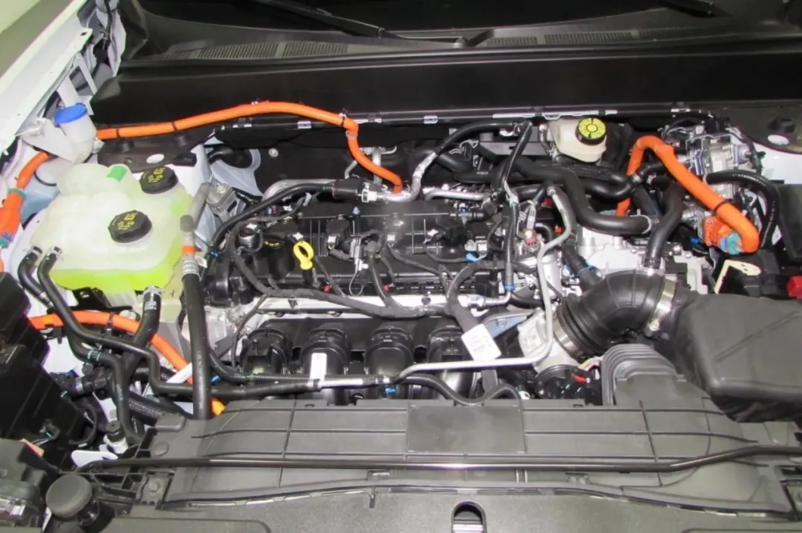 2025 /Cloth Ford Maverick XL (3FTTW8A30SR) with an 2.5L Hybrid engine, Automatic transmission, located at 12836 Highway 21, De Soto, MO, 63020, (636) 337-7777, 38.151867, -90.575615 - **Unleash Your Adventures with the 2025 Ford Maverick XL Perfect for Every Lifestyle!**<br /> <br /> Are you ready to elevate your daily commute, weekend adventures, or family road trips? Look no further than the **2025 Ford Maverick XL**, available now at **Pettus Ford De Soto**. Located convenien - Photo#8