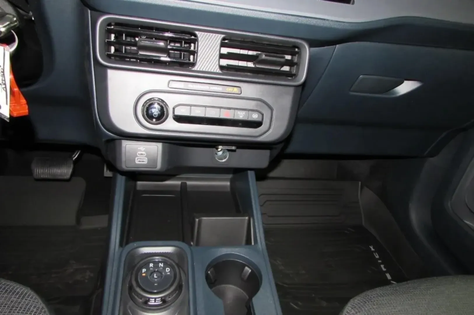 2025 /Cloth Ford Maverick XL (3FTTW8A30SR) with an 2.5L Hybrid engine, Automatic transmission, located at 12836 Highway 21, De Soto, MO, 63020, (636) 337-7777, 38.151867, -90.575615 - **Unleash Your Adventures with the 2025 Ford Maverick XL Perfect for Every Lifestyle!**<br /> <br /> Are you ready to elevate your daily commute, weekend adventures, or family road trips? Look no further than the **2025 Ford Maverick XL**, available now at **Pettus Ford De Soto**. Located convenien - Photo#21