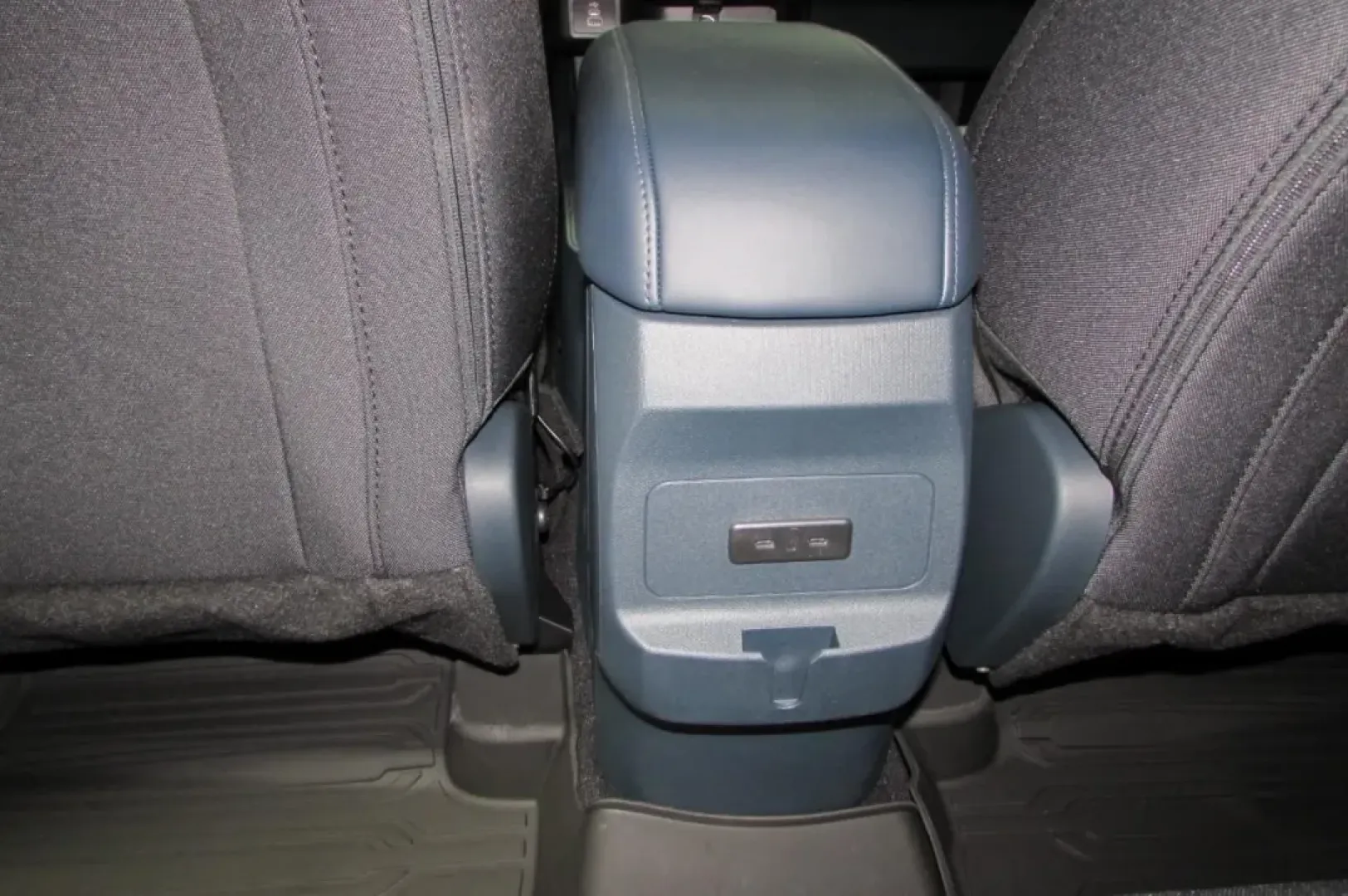 2025 /Cloth Ford Maverick XL (3FTTW8A30SR) with an 2.5L Hybrid engine, Automatic transmission, located at 12836 Highway 21, De Soto, MO, 63020, (636) 337-7777, 38.151867, -90.575615 - **Unleash Your Adventures with the 2025 Ford Maverick XL Perfect for Every Lifestyle!**<br /> <br /> Are you ready to elevate your daily commute, weekend adventures, or family road trips? Look no further than the **2025 Ford Maverick XL**, available now at **Pettus Ford De Soto**. Located convenien - Photo#26