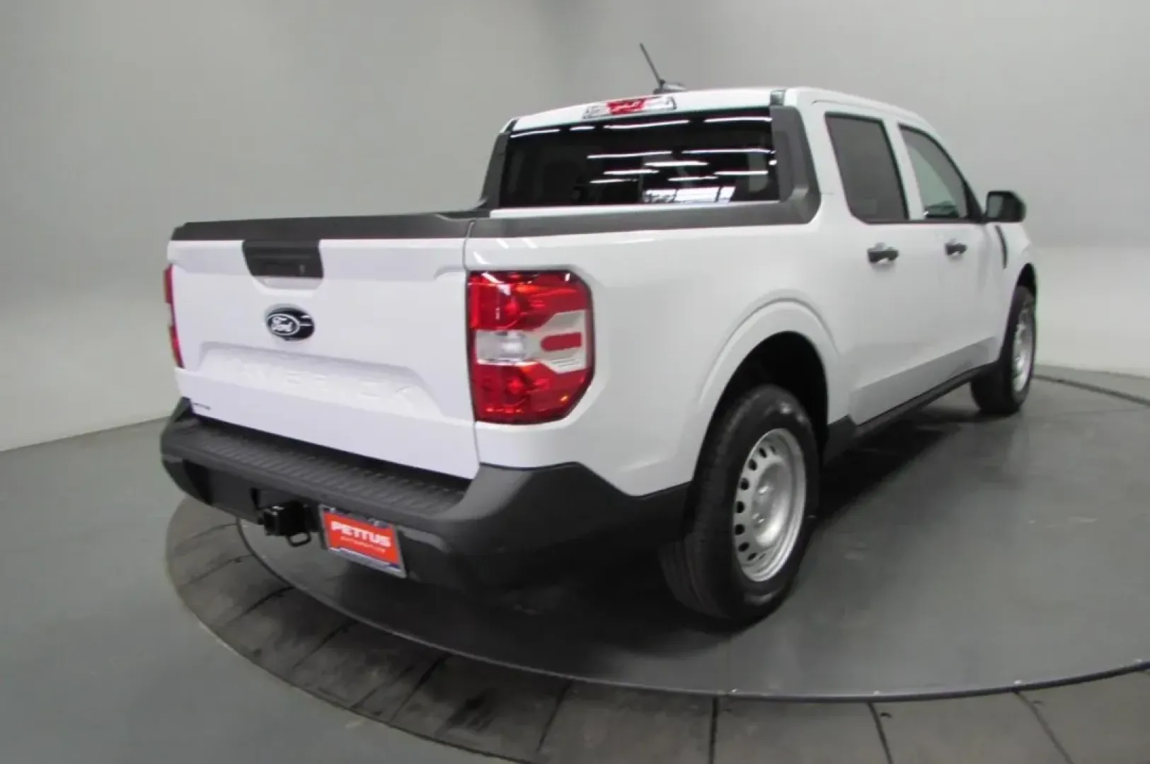 2025 /Black Onyx/Dark Slate Cloth Ford Maverick XL (3FTTW8BA9SR) with an 2.0L engine, located at 12836 Highway 21, De Soto, MO, 63020, (636) 337-7777, 38.151867, -90.575615 - Discover your next adventure with the 2025 Ford Maverick XL, the ultimate truck designed for modern living. Whether you're commuting to work, running errands, or embarking on weekend getaways, this versatile vehicle is an excellent choice for anyone looking for quality used vehicles that combine sty - Photo#7