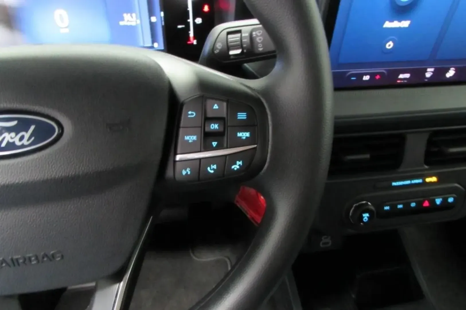 2025 /Black Onyx/Dark Slate Cloth Ford Maverick XL (3FTTW8BA9SR) with an 2.0L engine, located at 12836 Highway 21, De Soto, MO, 63020, (636) 337-7777, 38.151867, -90.575615 - Discover your next adventure with the 2025 Ford Maverick XL, the ultimate truck designed for modern living. Whether you're commuting to work, running errands, or embarking on weekend getaways, this versatile vehicle is an excellent choice for anyone looking for quality used vehicles that combine sty - Photo#15