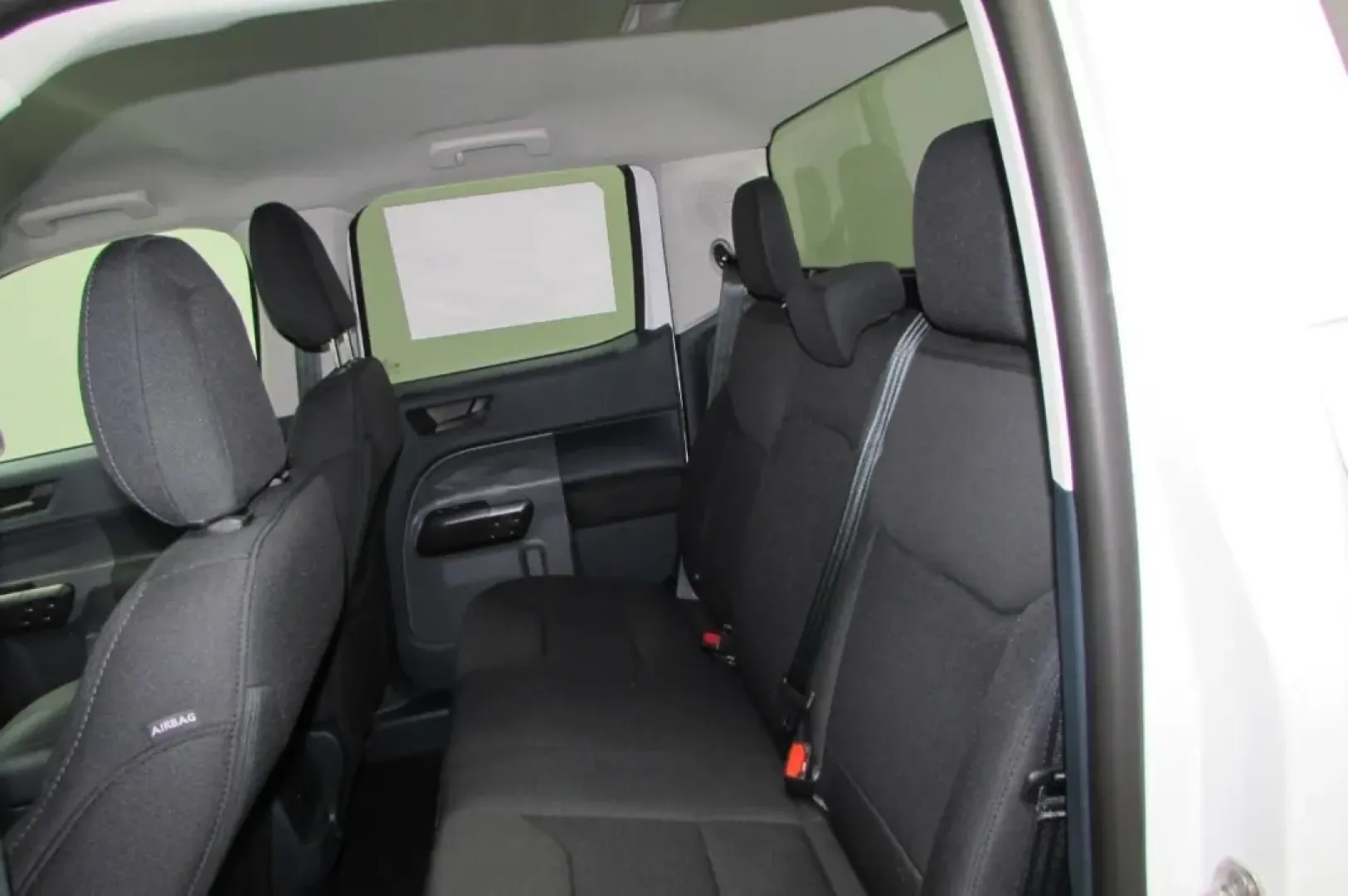 2025 /Black Onyx/Dark Slate Cloth Ford Maverick XL (3FTTW8BA9SR) with an 2.0L engine, located at 12836 Highway 21, De Soto, MO, 63020, (636) 337-7777, 38.151867, -90.575615 - Discover your next adventure with the 2025 Ford Maverick XL, the ultimate truck designed for modern living. Whether you're commuting to work, running errands, or embarking on weekend getaways, this versatile vehicle is an excellent choice for anyone looking for quality used vehicles that combine sty - Photo#23