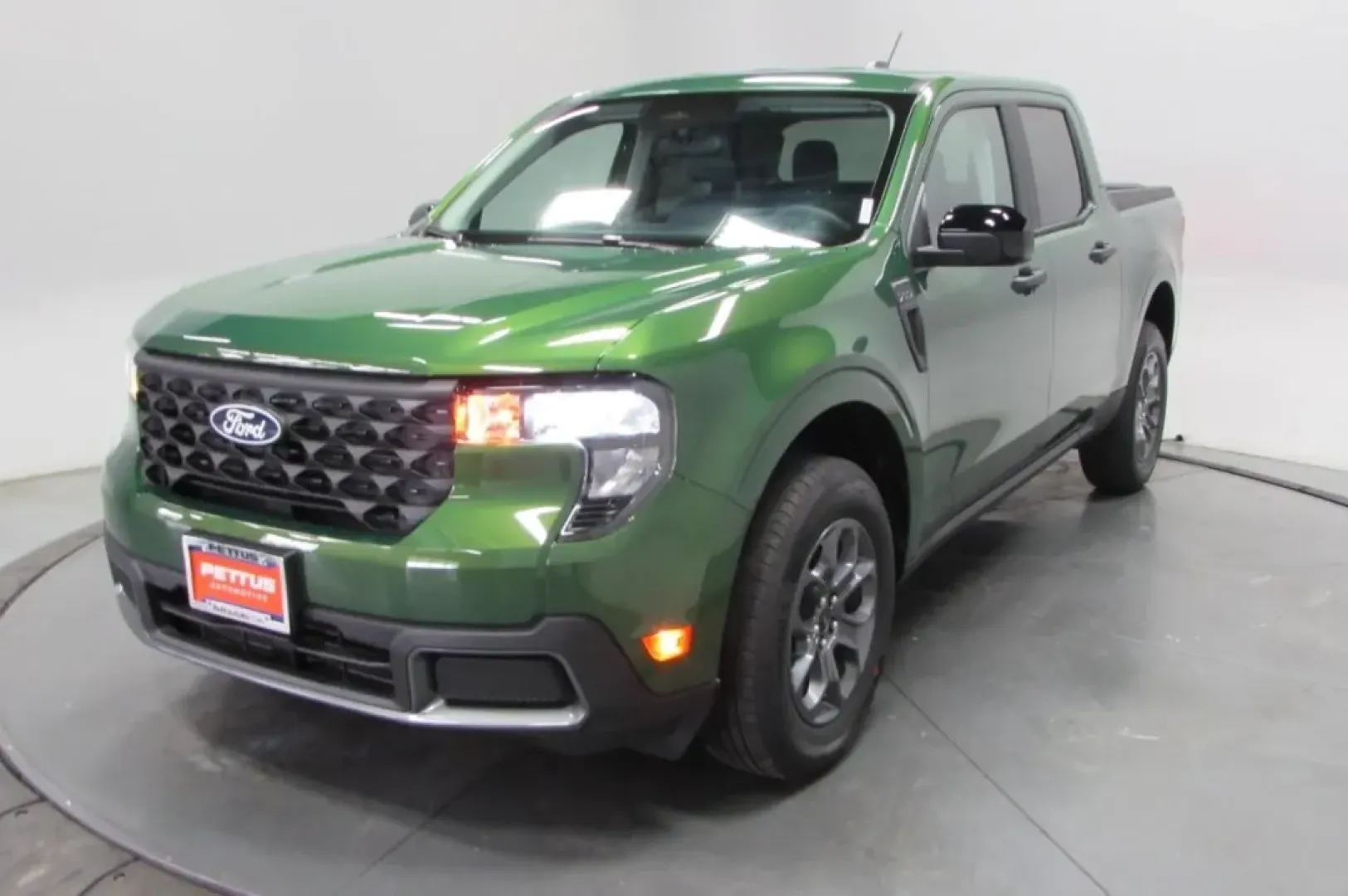 2025 /Navy Pier/Aspen Gray Leather Ford Maverick XLT (3FTTW8JA4SR) with an 2.0L engine, located at 12836 Highway 21, De Soto, MO, 63020, (636) 337-7777, 38.151867, -90.575615 - ### Get Ready for Adventure with the 2025 Ford Maverick XLT!<br /> <br /> Are you looking for the perfect vehicle to match your adventurous lifestyle? Whether you're a weekend warrior, a busy professional, or a growing family, the 2025 Ford Maverick XLT is designed to meet your needs while offering - Photo#2