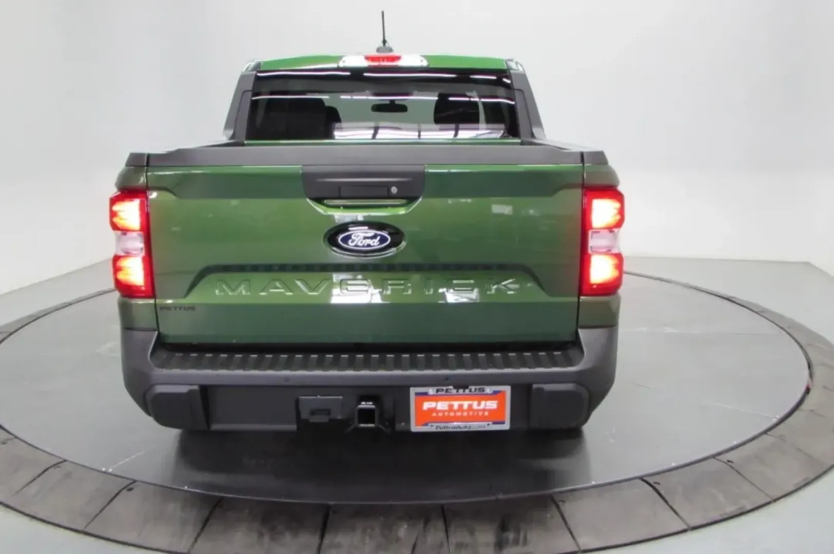 2025 /Navy Pier/Aspen Gray Leather Ford Maverick XLT (3FTTW8JA4SR) with an 2.0L engine, located at 12836 Highway 21, De Soto, MO, 63020, (636) 337-7777, 38.151867, -90.575615 - ### Get Ready for Adventure with the 2025 Ford Maverick XLT!<br /> <br /> Are you looking for the perfect vehicle to match your adventurous lifestyle? Whether you're a weekend warrior, a busy professional, or a growing family, the 2025 Ford Maverick XLT is designed to meet your needs while offering - Photo#5